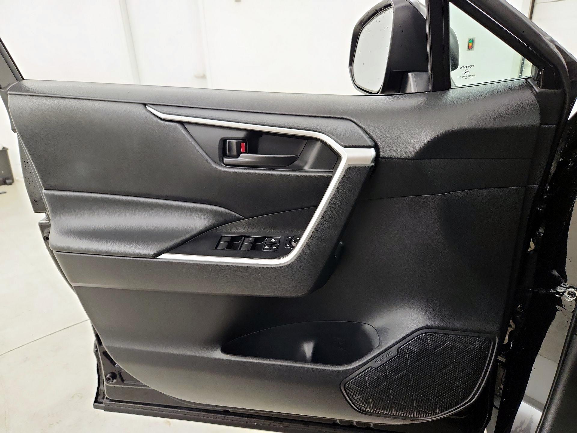 Thumbnail: 2024 Toyota RAV4 - 12