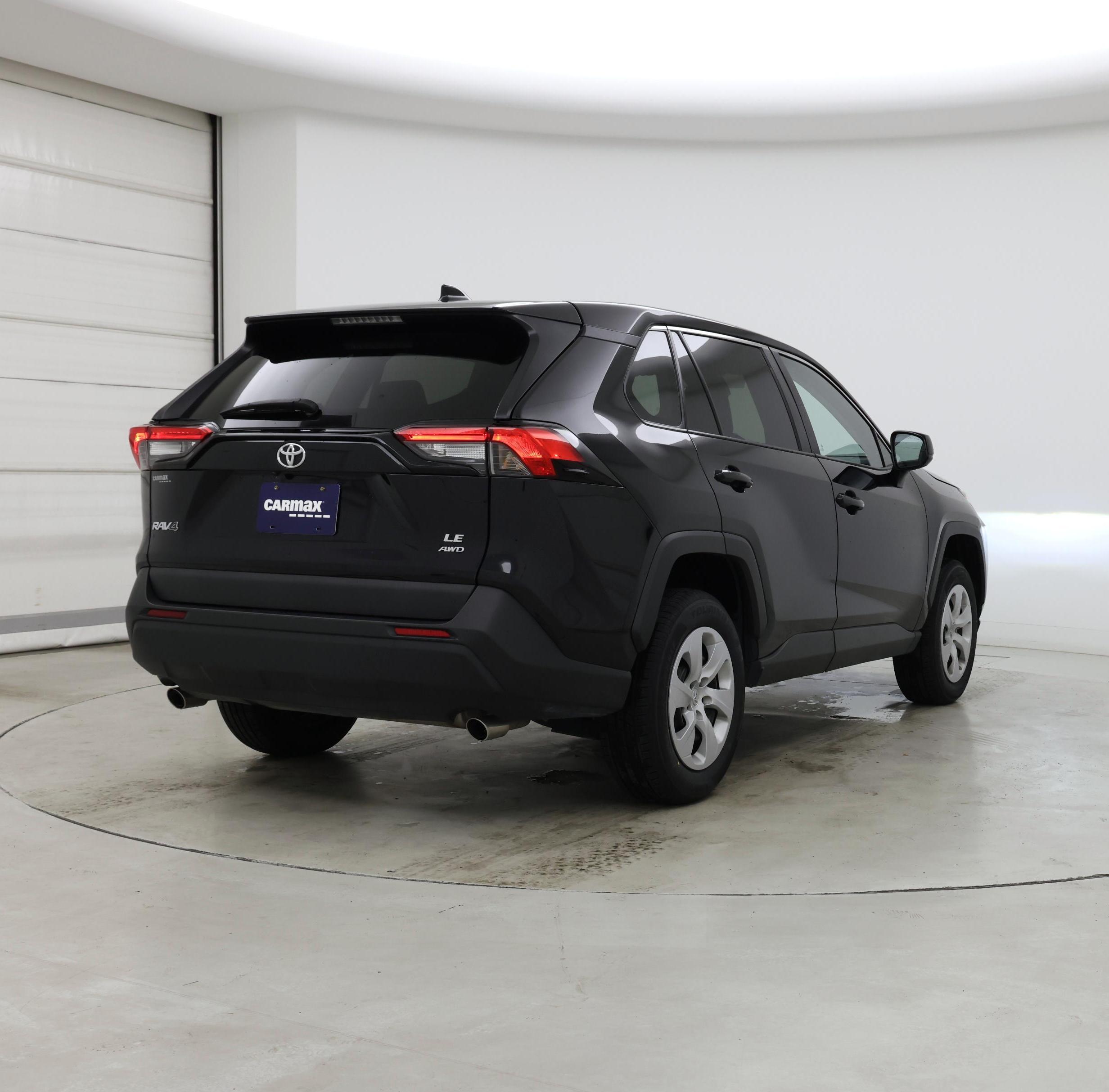 Thumbnail: 2024 Toyota RAV4 - 8