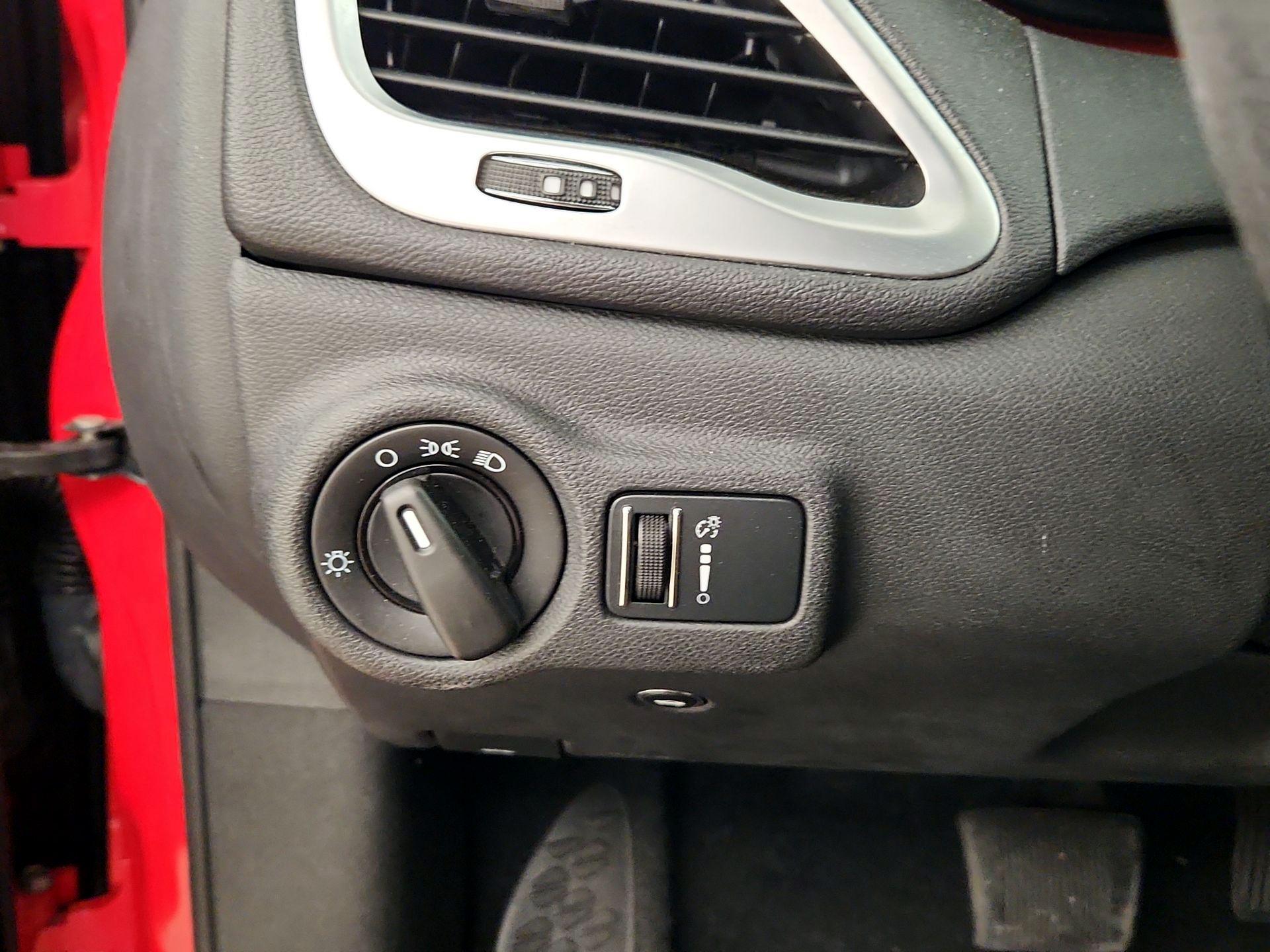 Thumbnail: 2016 Dodge Dart - 11