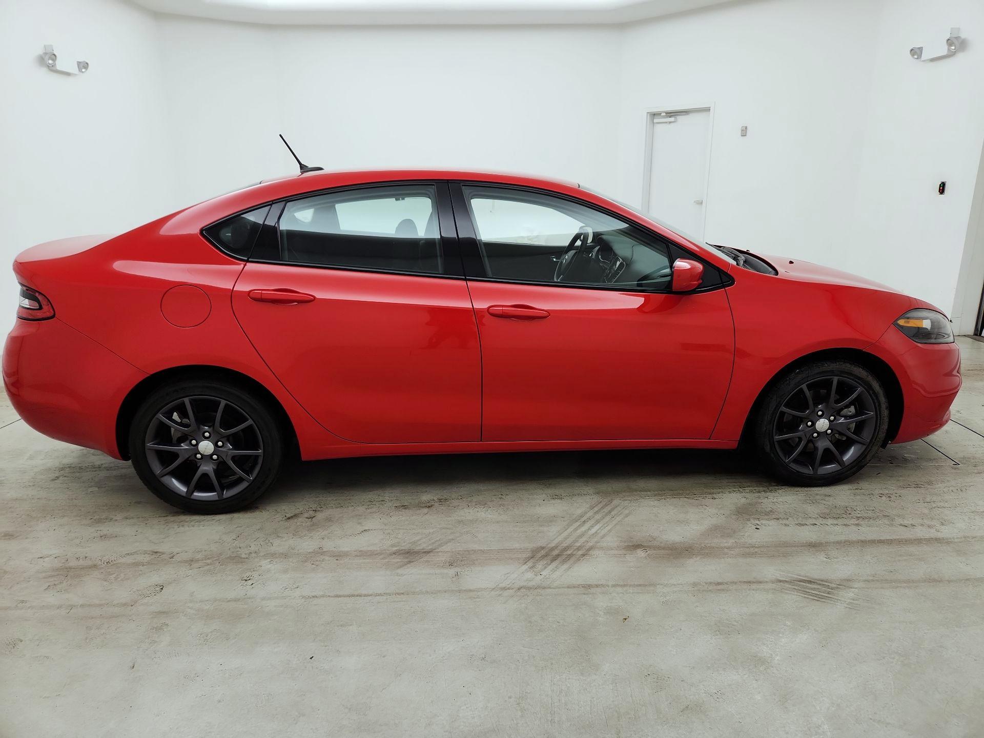 Thumbnail: 2016 Dodge Dart - 4