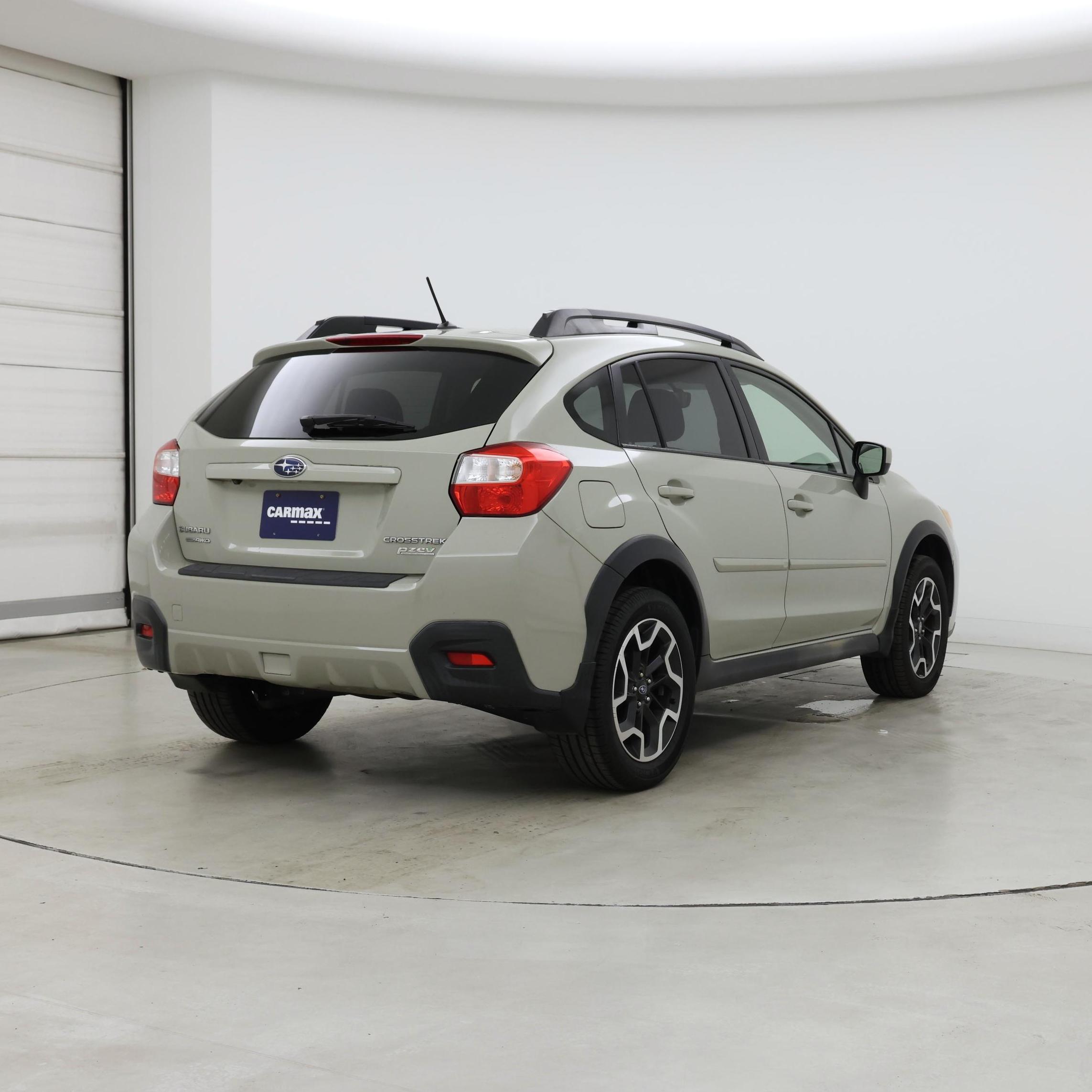Thumbnail: 2017 Subaru Crosstrek - 8