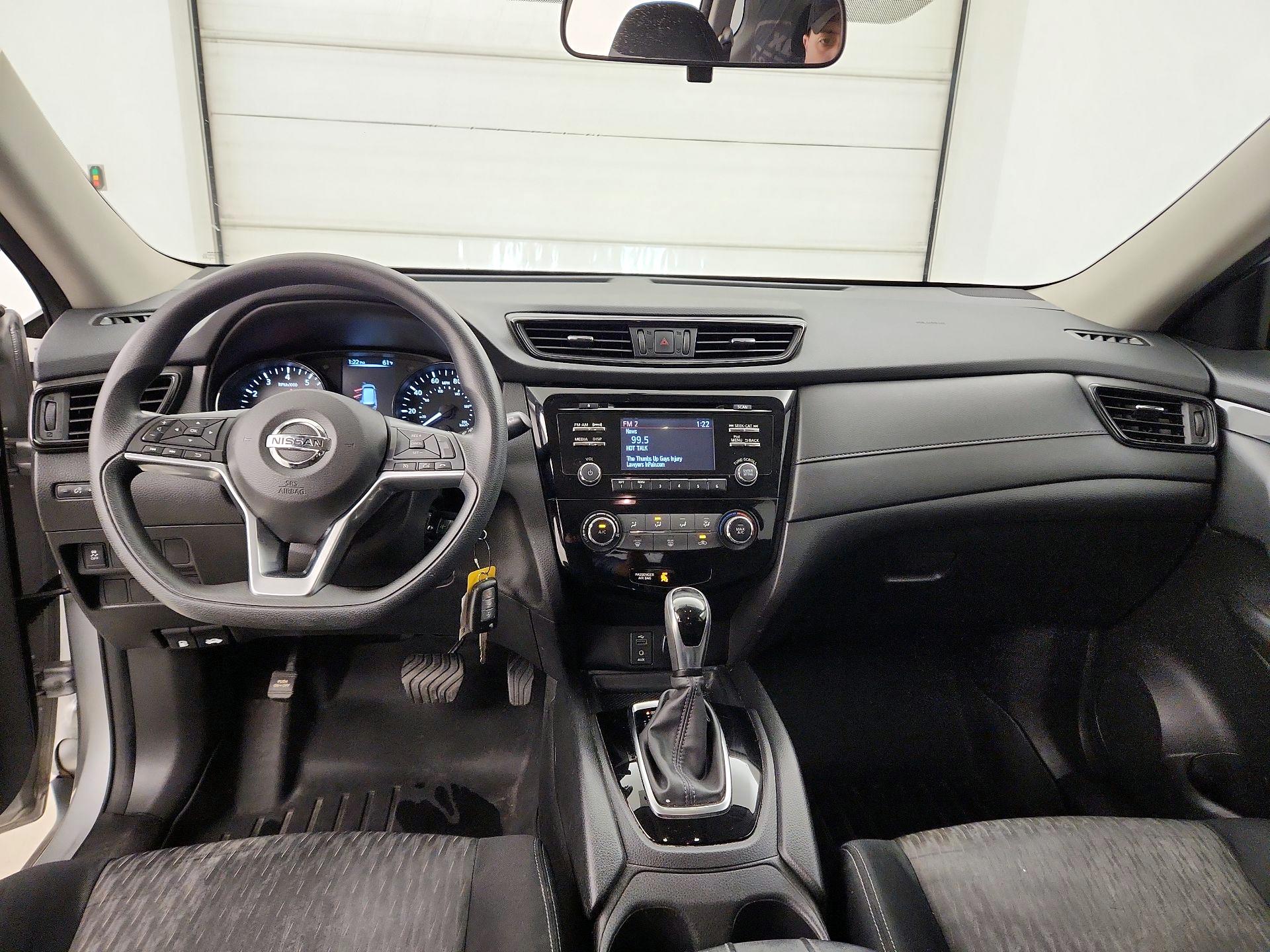 Thumbnail: 2017 Nissan Rogue - 9