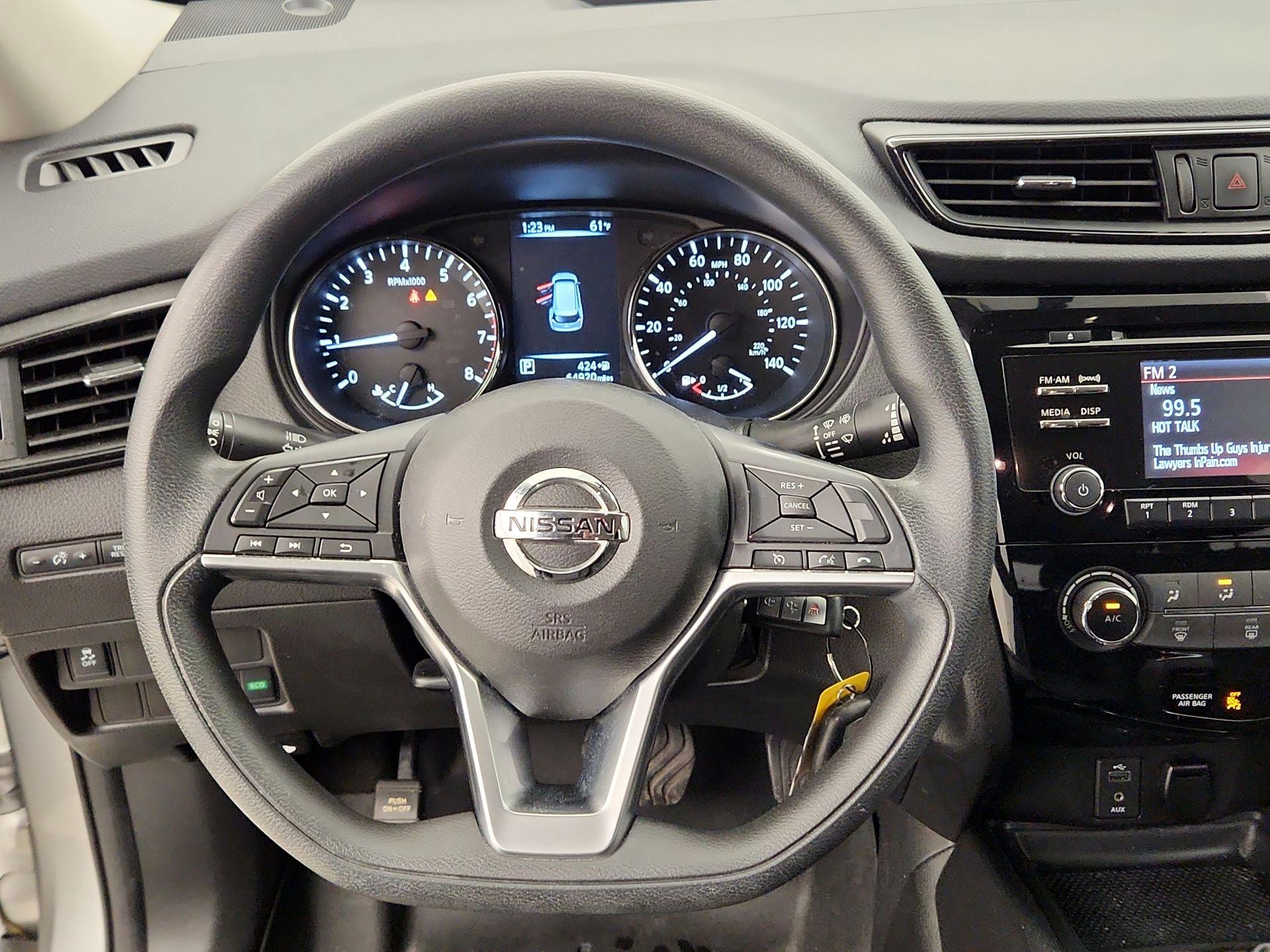 Thumbnail: 2017 Nissan Rogue - 10