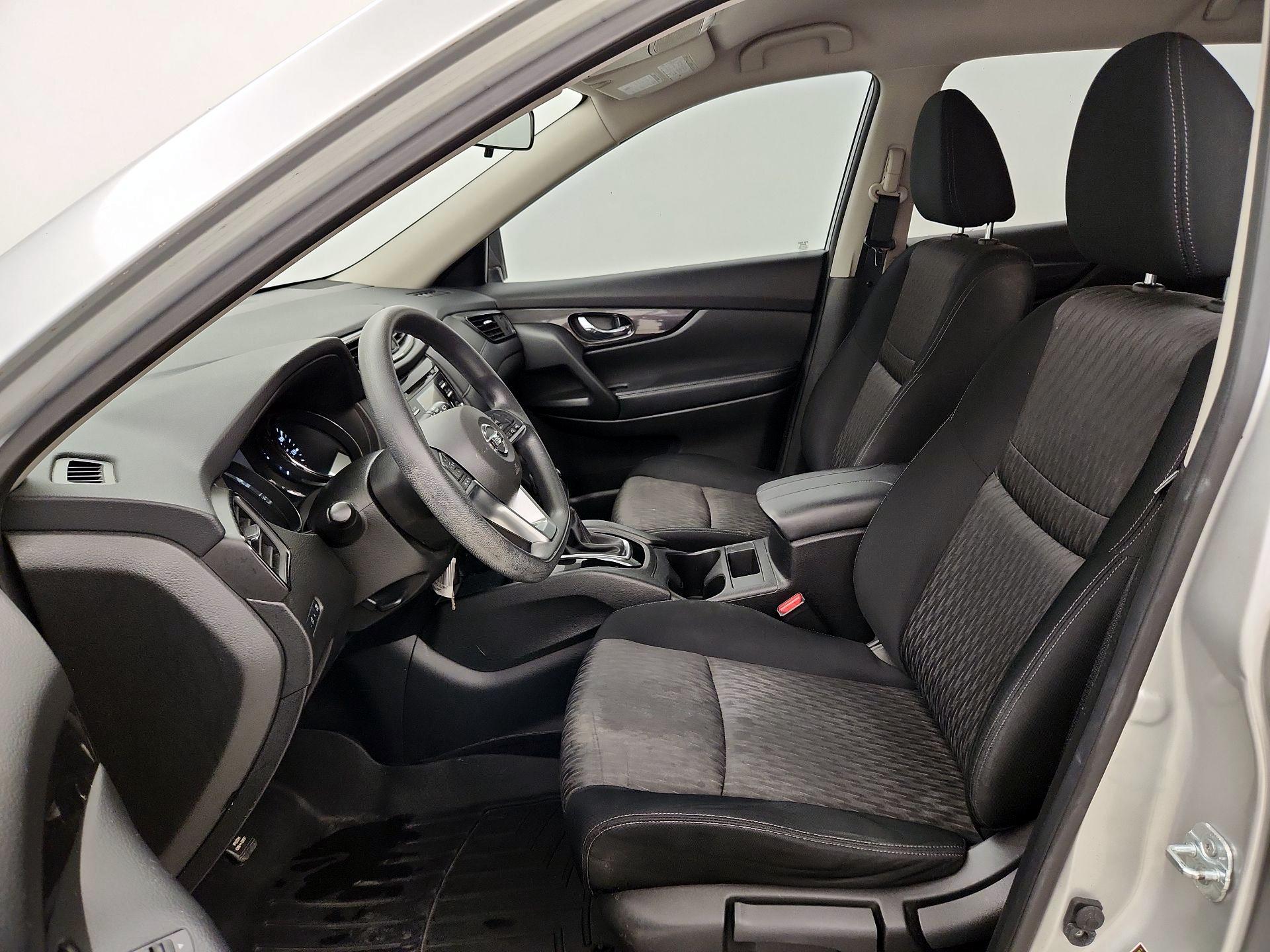 Thumbnail: 2017 Nissan Rogue - 11