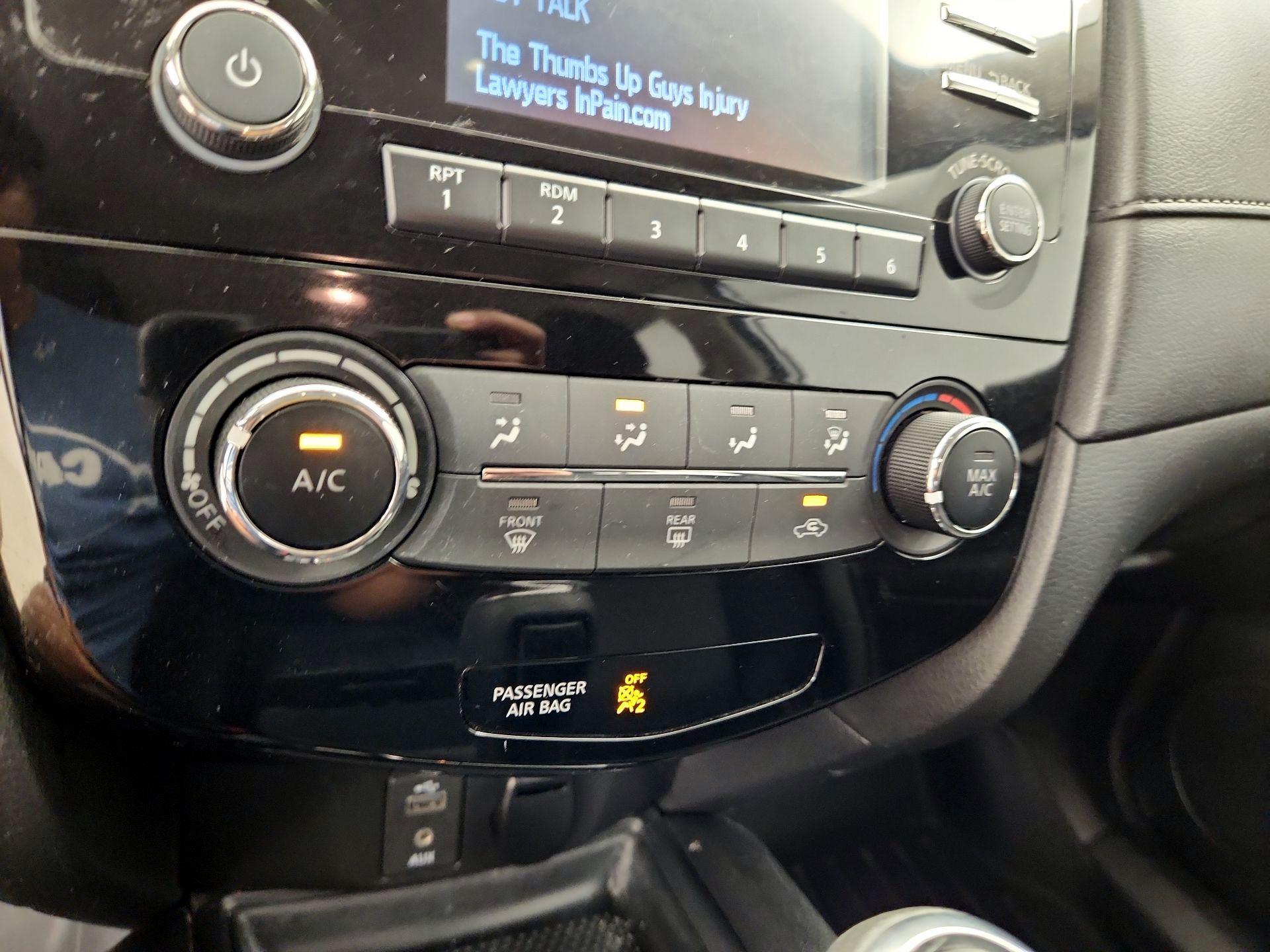 Thumbnail: 2017 Nissan Rogue - 16
