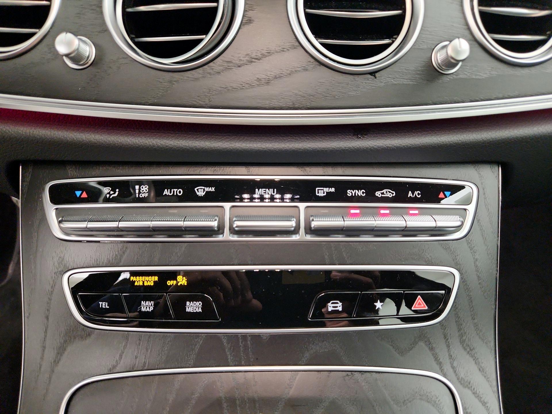 Thumbnail: 2022 Mercedes-Benz E-Class - 17