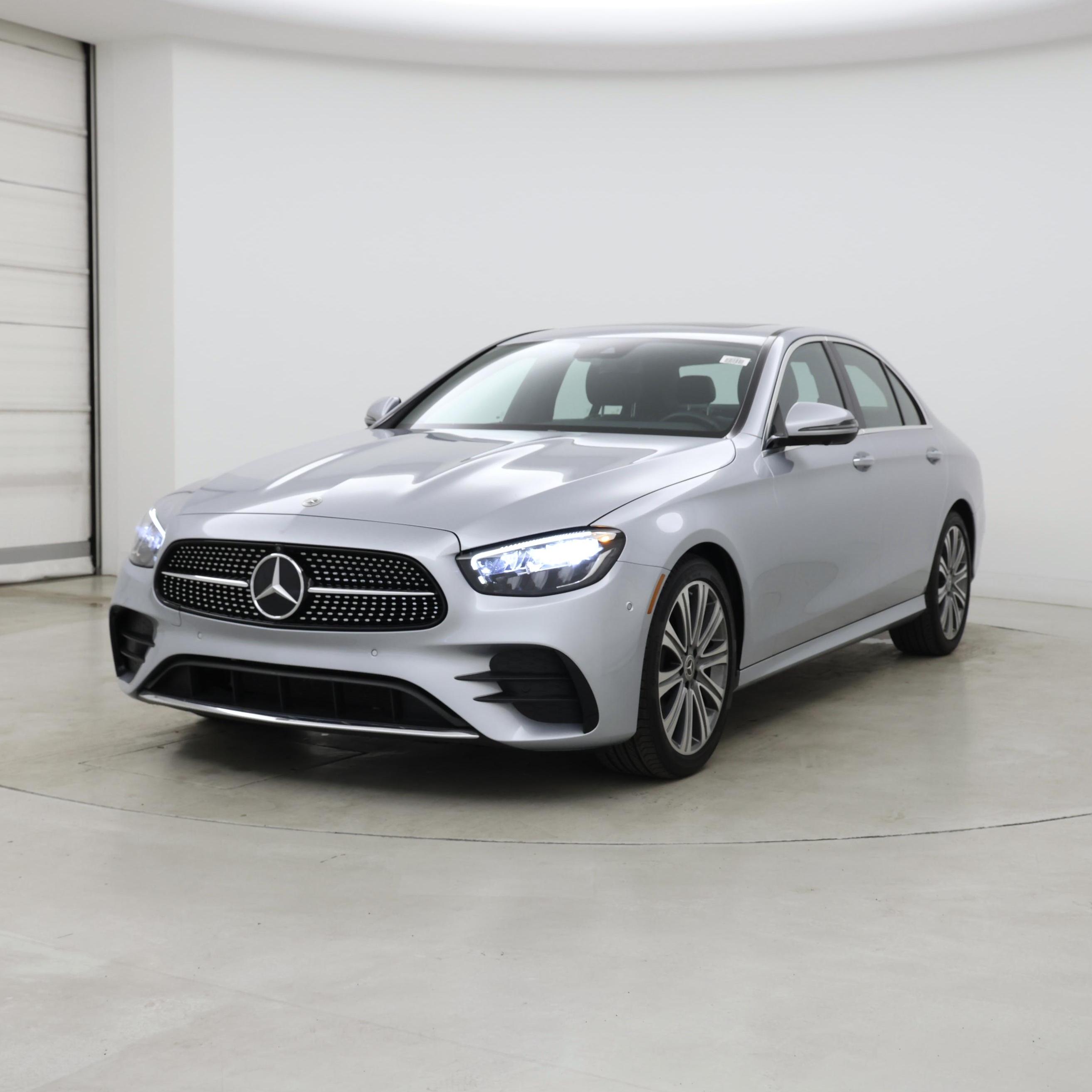 Thumbnail: 2022 Mercedes-Benz E-Class - 4