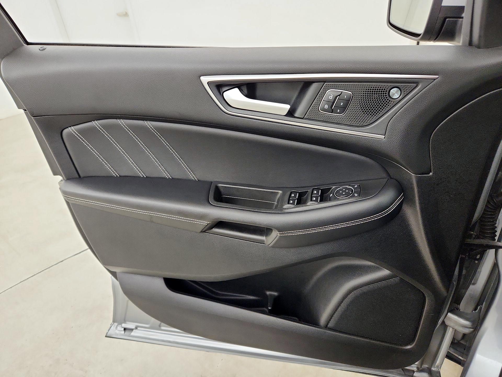 Thumbnail: 2022 Ford Edge - 12