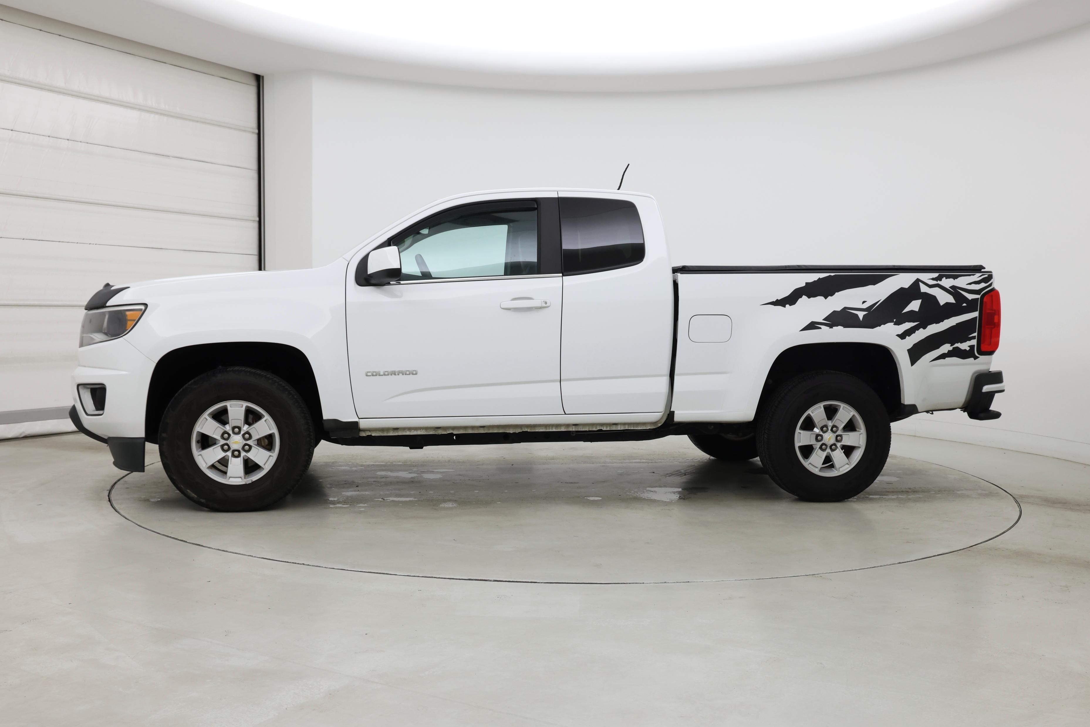 Thumbnail: 2019 Chevrolet Colorado - 3