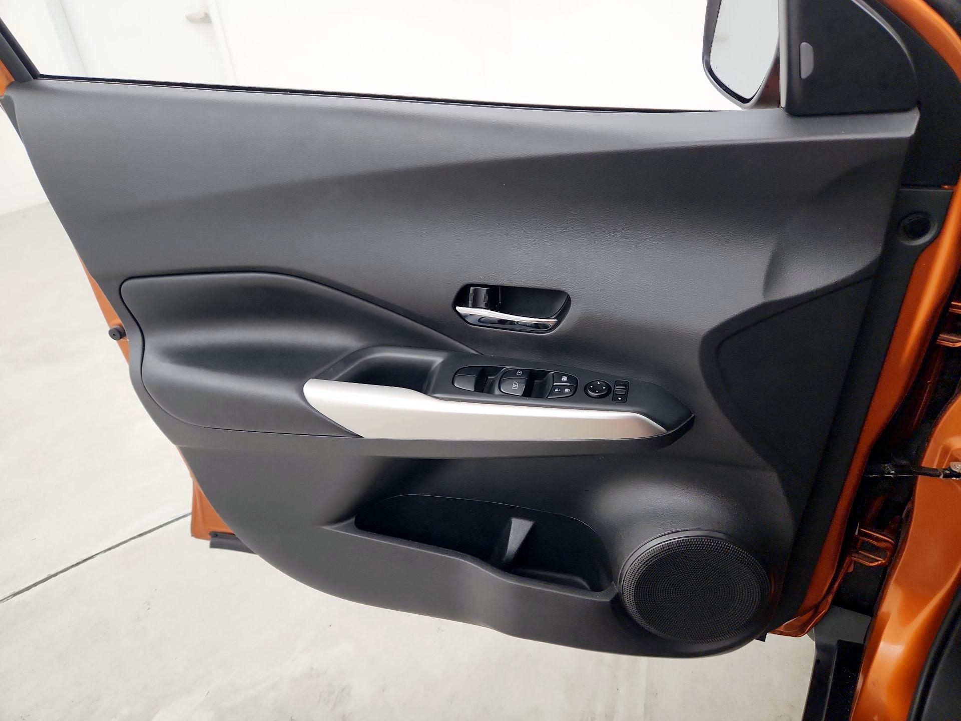 Thumbnail: 2020 Nissan Kicks - 12