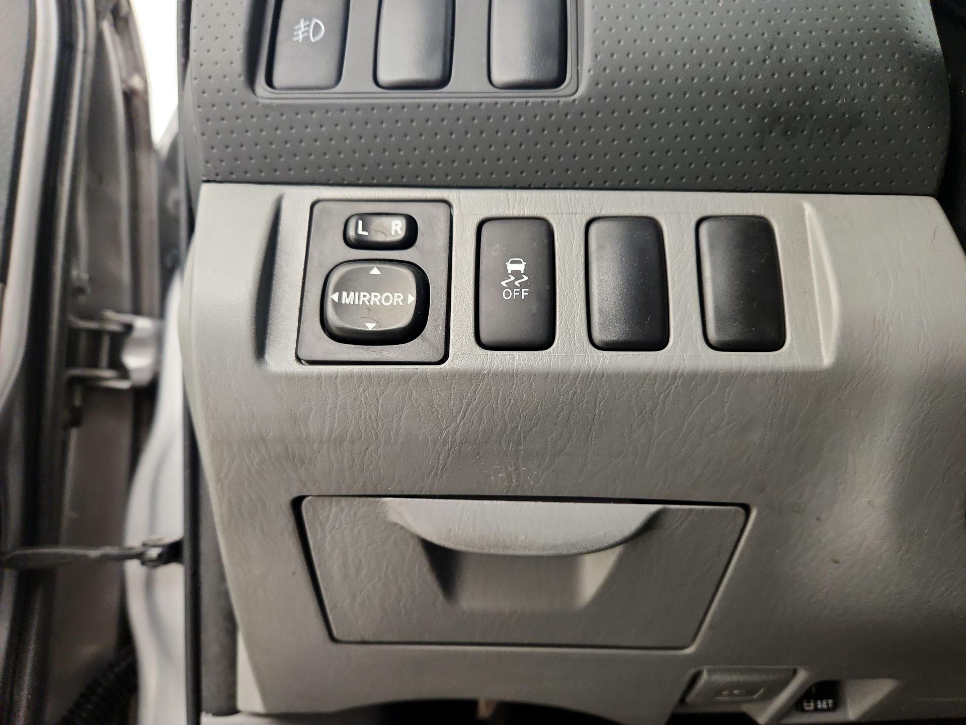 Thumbnail: 2015 Toyota Tacoma - 13