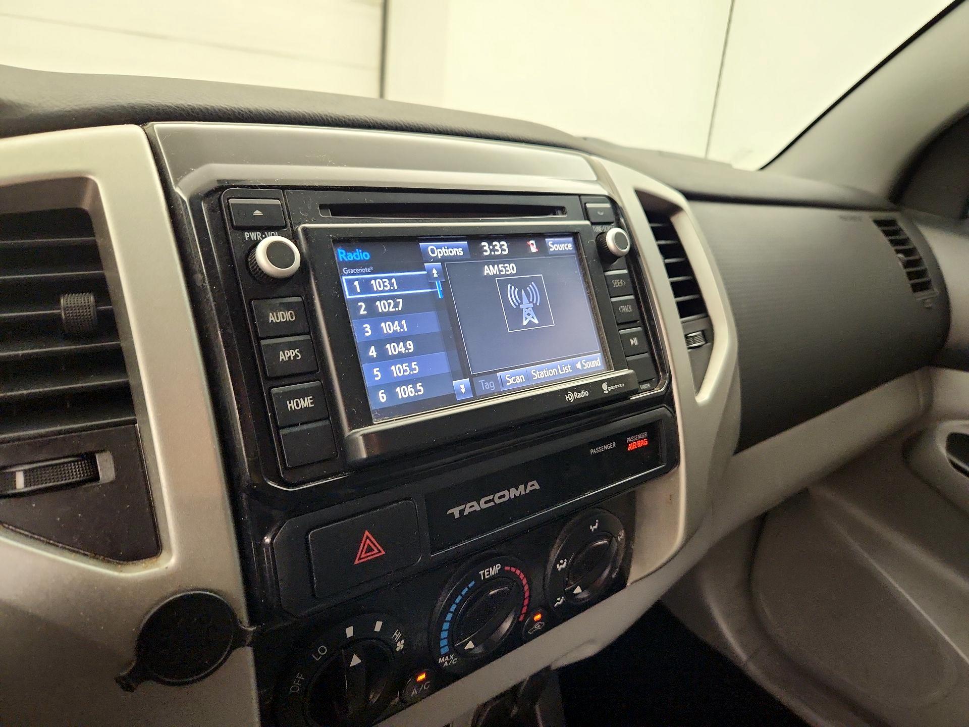 Thumbnail: 2015 Toyota Tacoma - 15