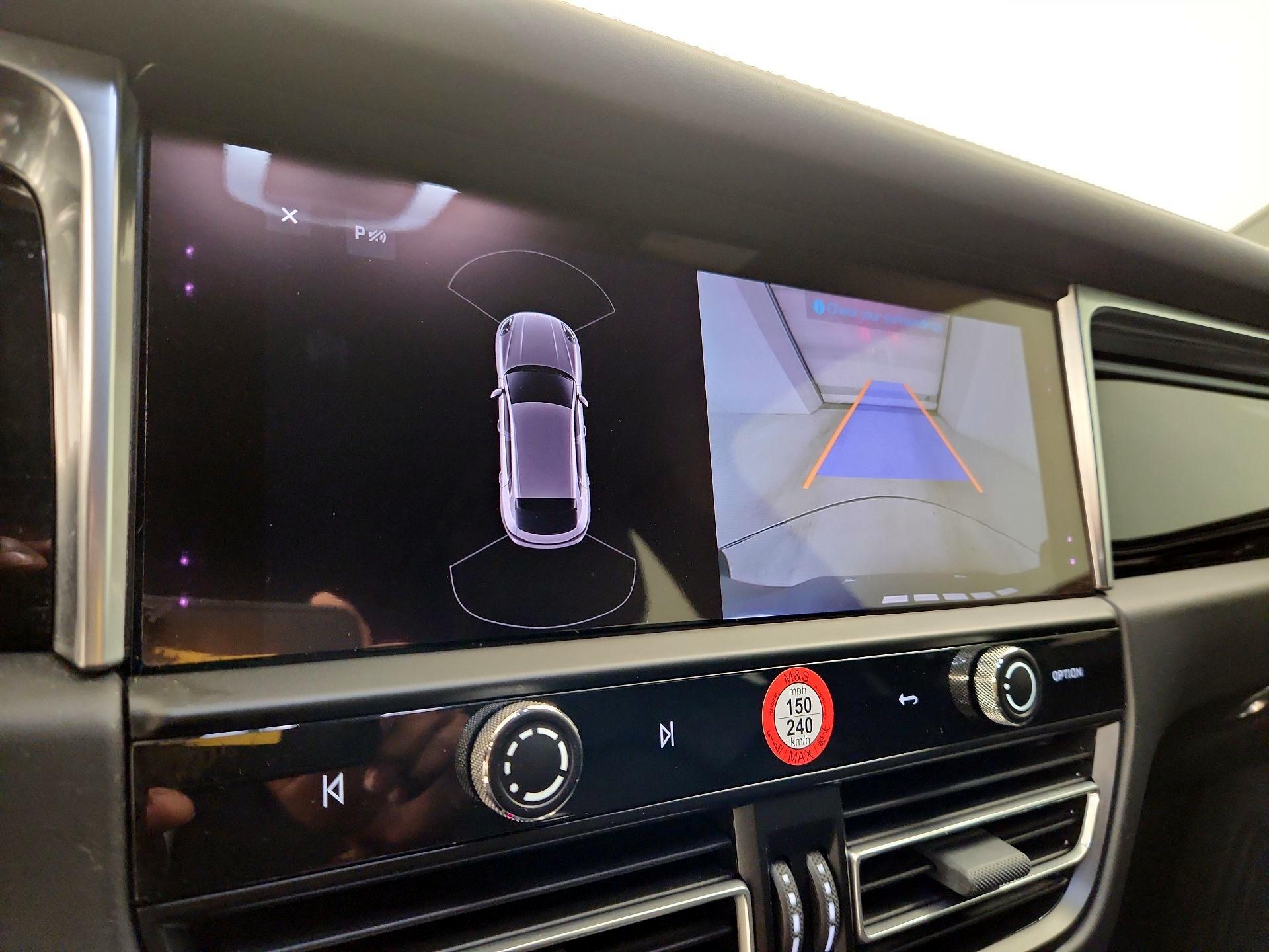 Thumbnail: 2024 Porsche Macan - 15