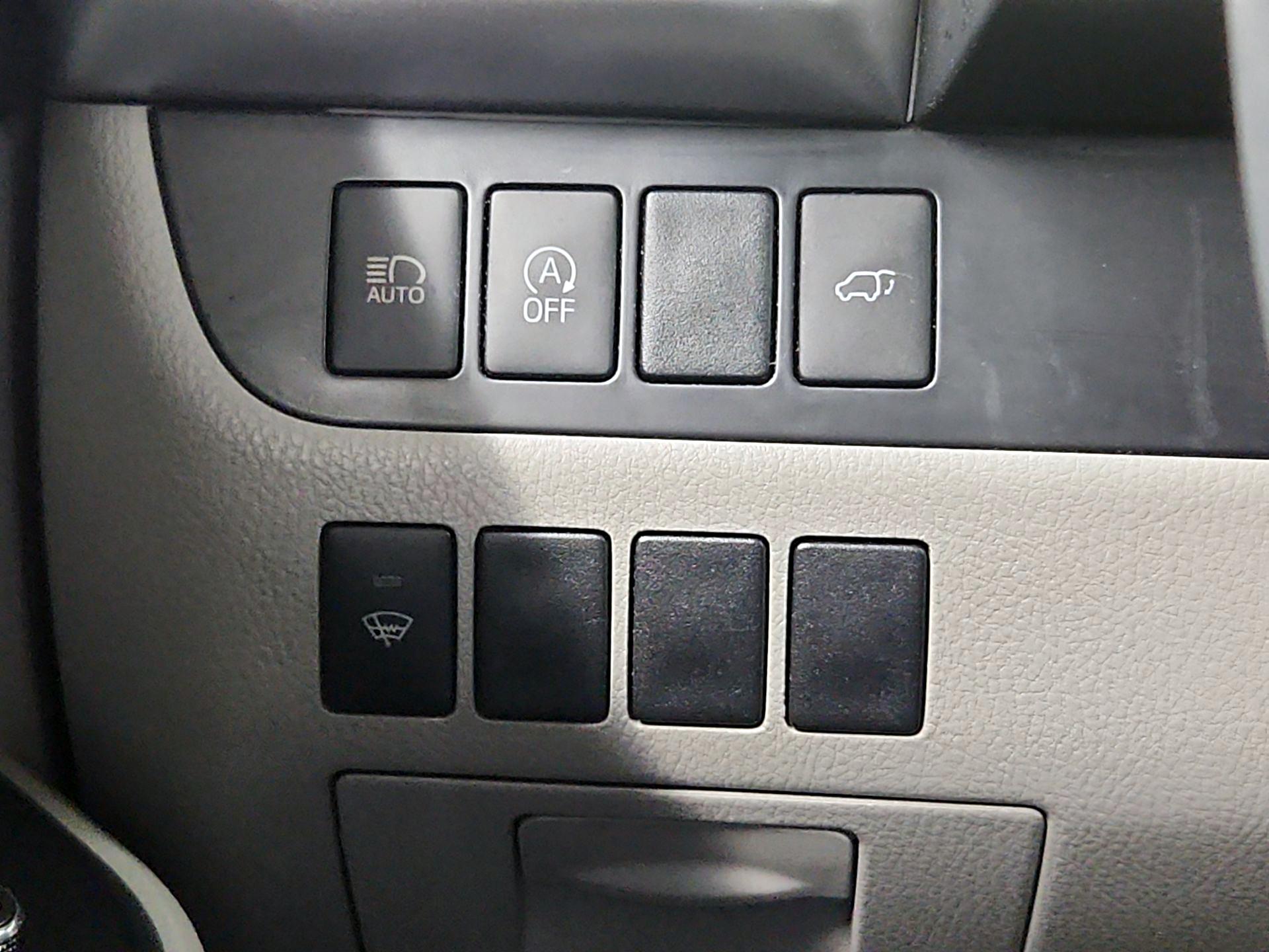Thumbnail: 2019 Toyota Highlander - 13