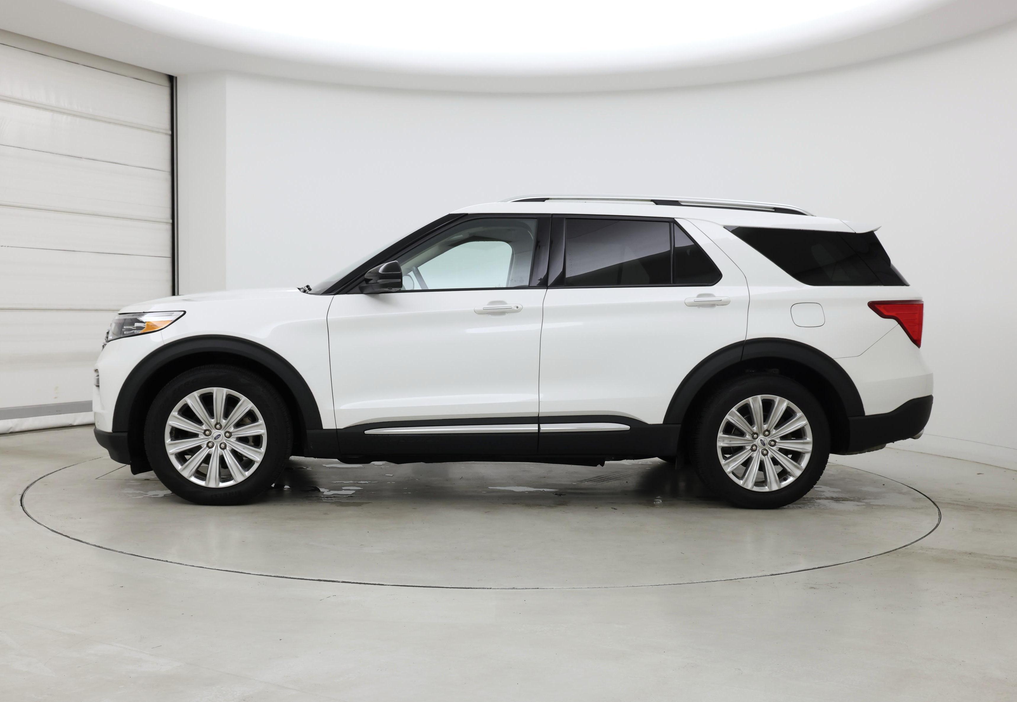 Thumbnail: 2022 Ford Explorer - 3