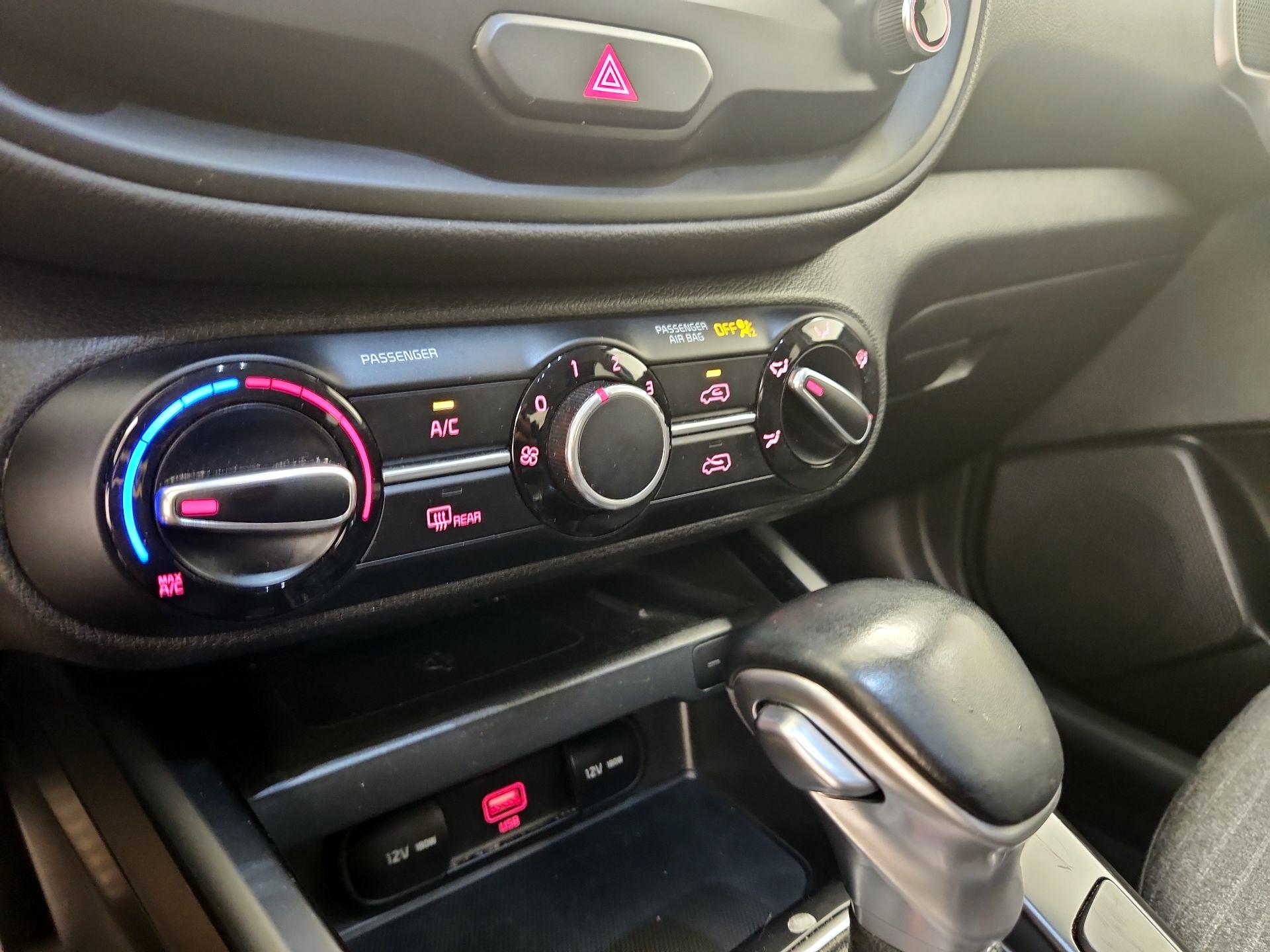 Thumbnail: 2020 Kia Soul - 16
