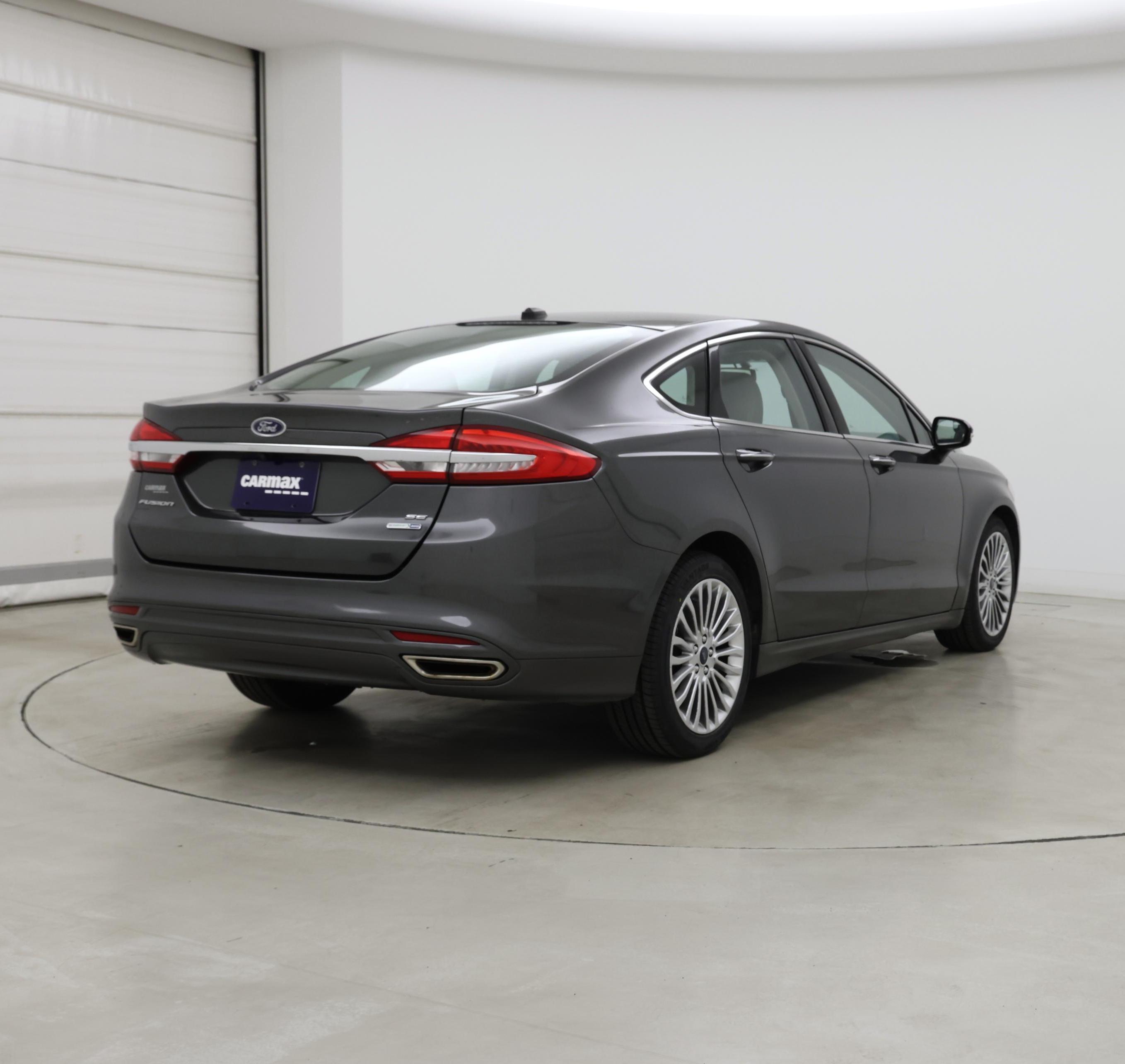 Thumbnail: 2017 Ford Fusion - 8