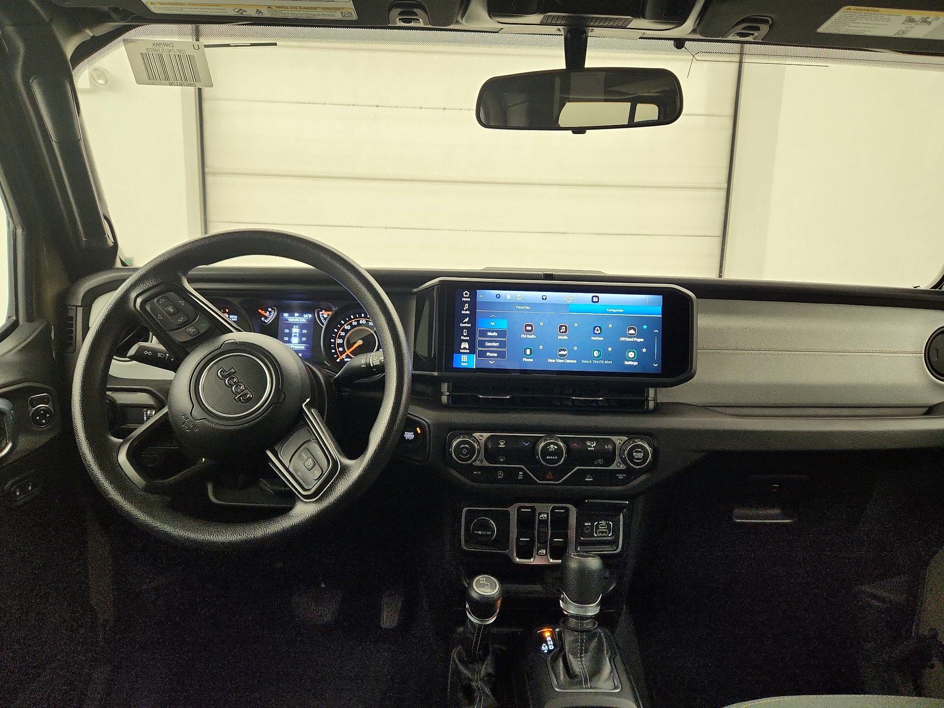 Thumbnail: 2025 Jeep Gladiator - 9