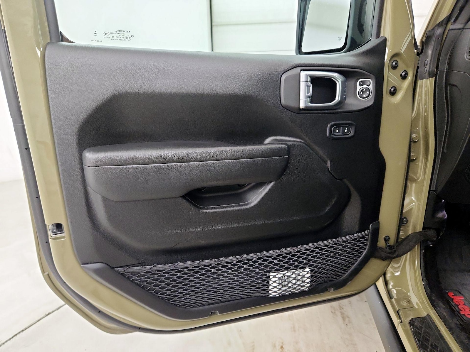 2025 Jeep Gladiator Nighthawk - Photo 13