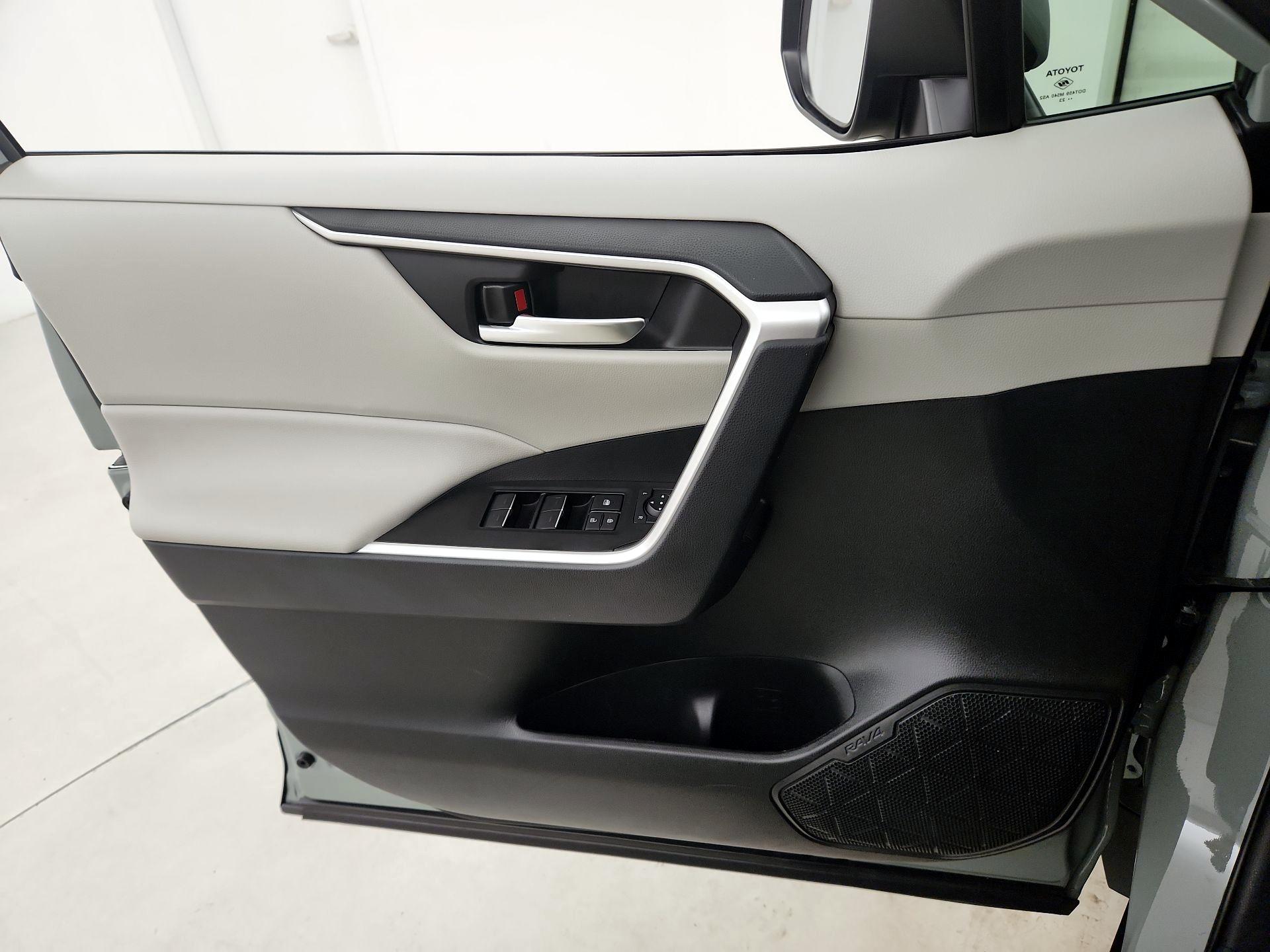 Thumbnail: 2023 Toyota RAV4 - 12