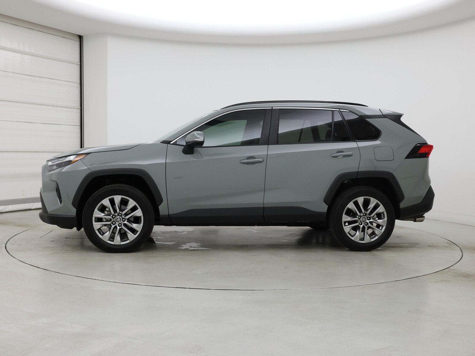 2023 Toyota RAV4 XLE Premium - Photo 4
