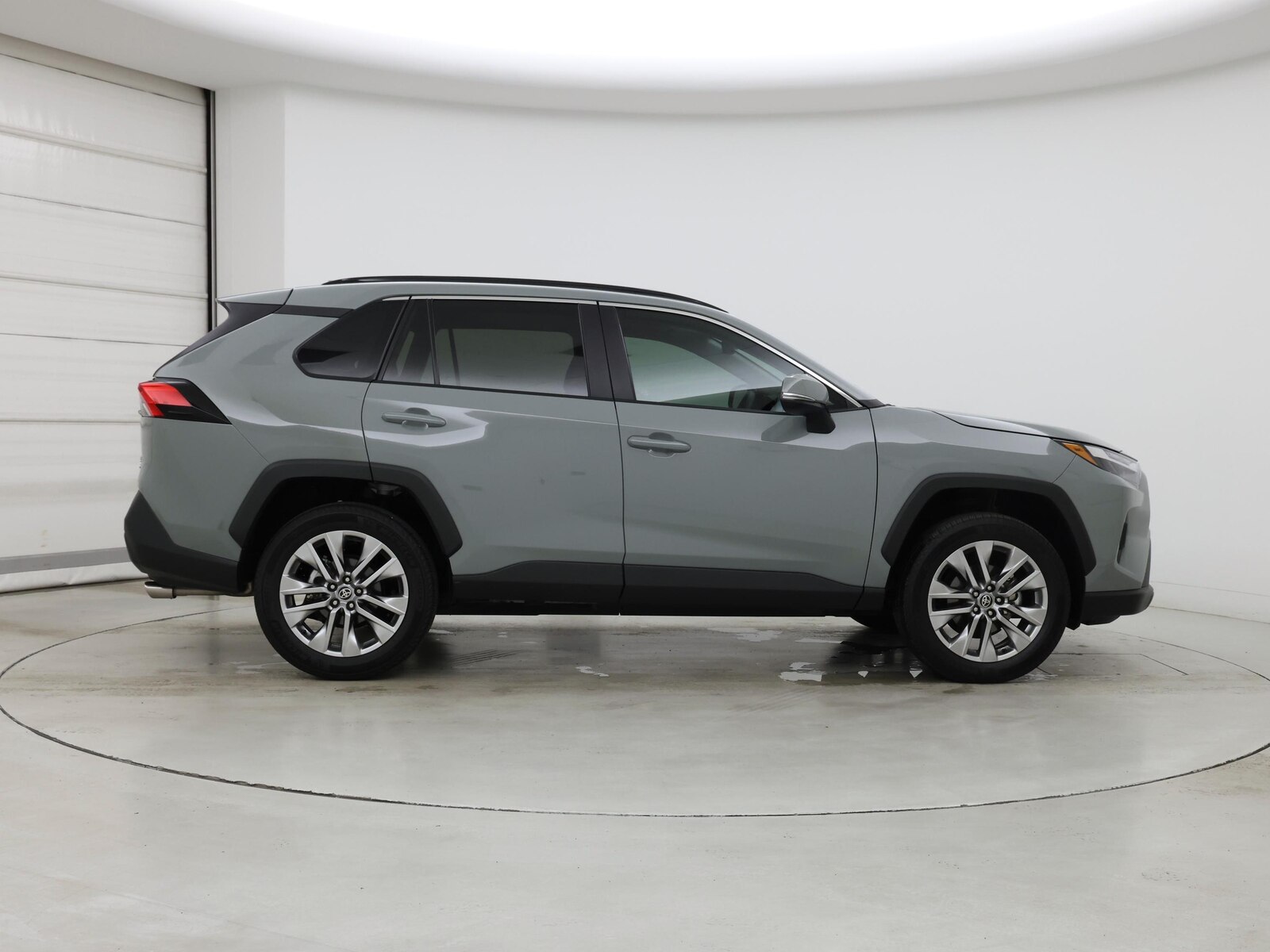 2023 Toyota RAV4 XLE Premium - Photo 8