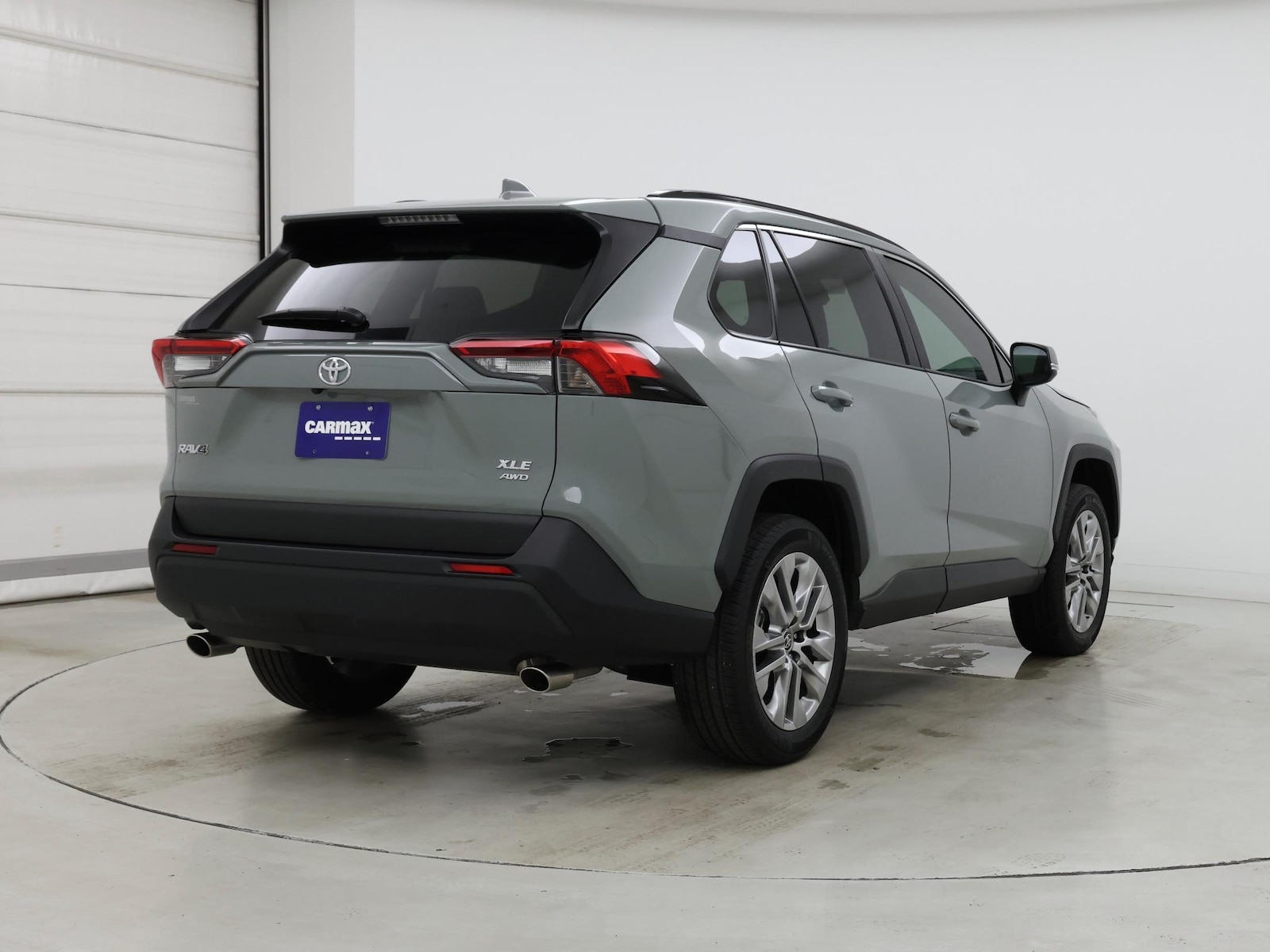 2023 Toyota RAV4 XLE Premium - Photo 9