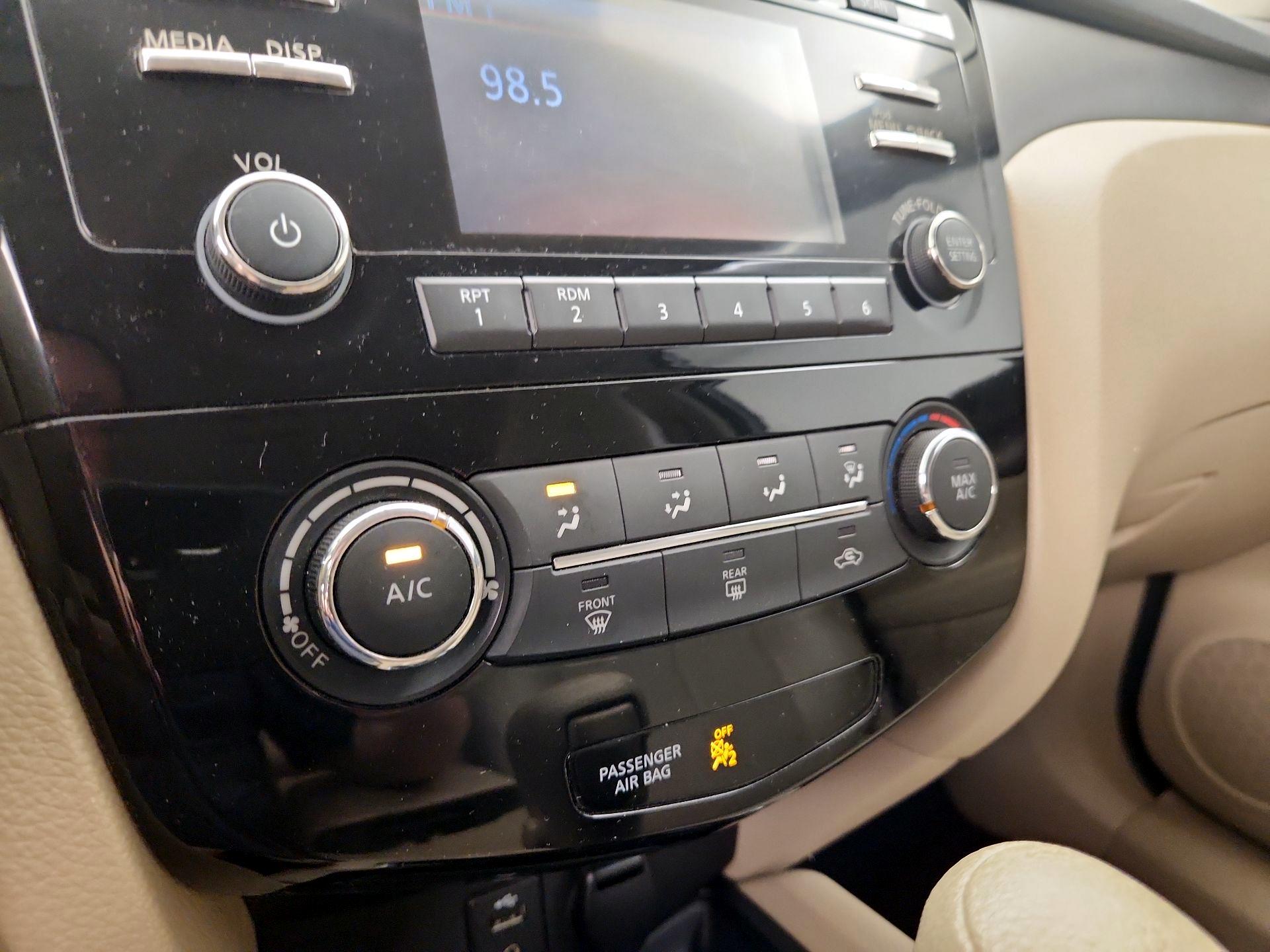 Thumbnail: 2015 Nissan Rogue - 16