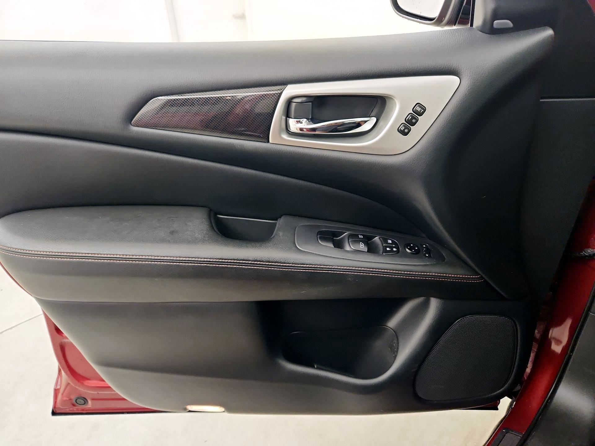 Thumbnail: 2020 Nissan Pathfinder - 12