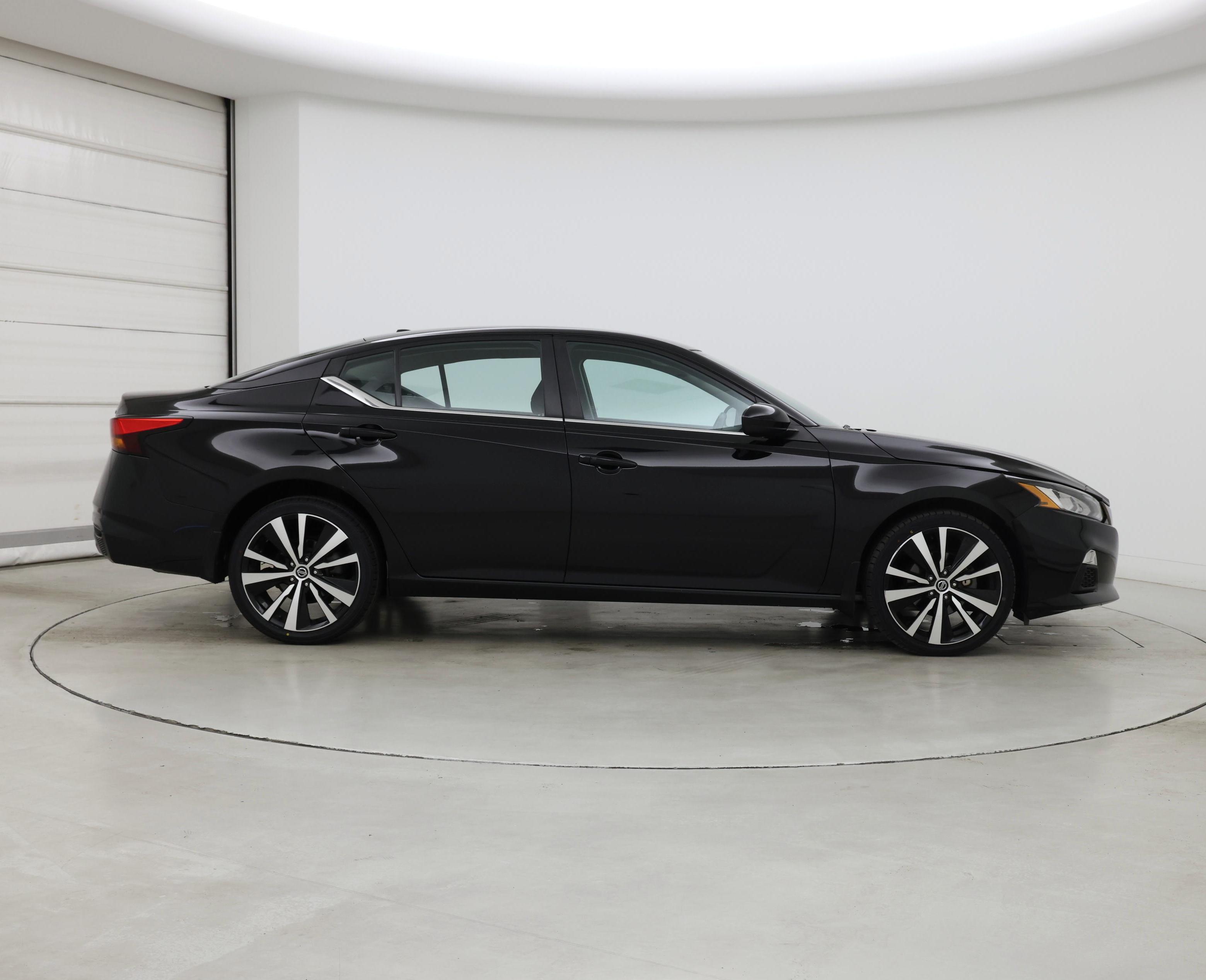 Thumbnail: 2021 Nissan Altima - 7