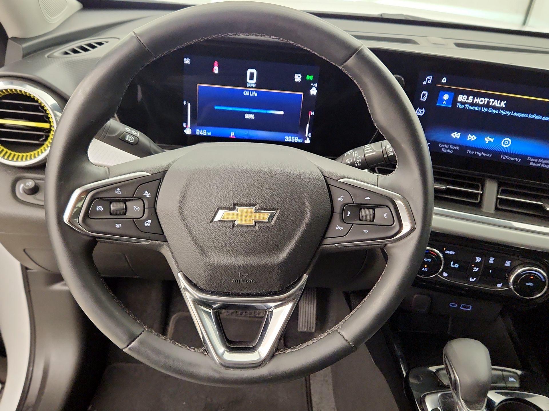 Thumbnail: 2025 Chevrolet Trax - 10