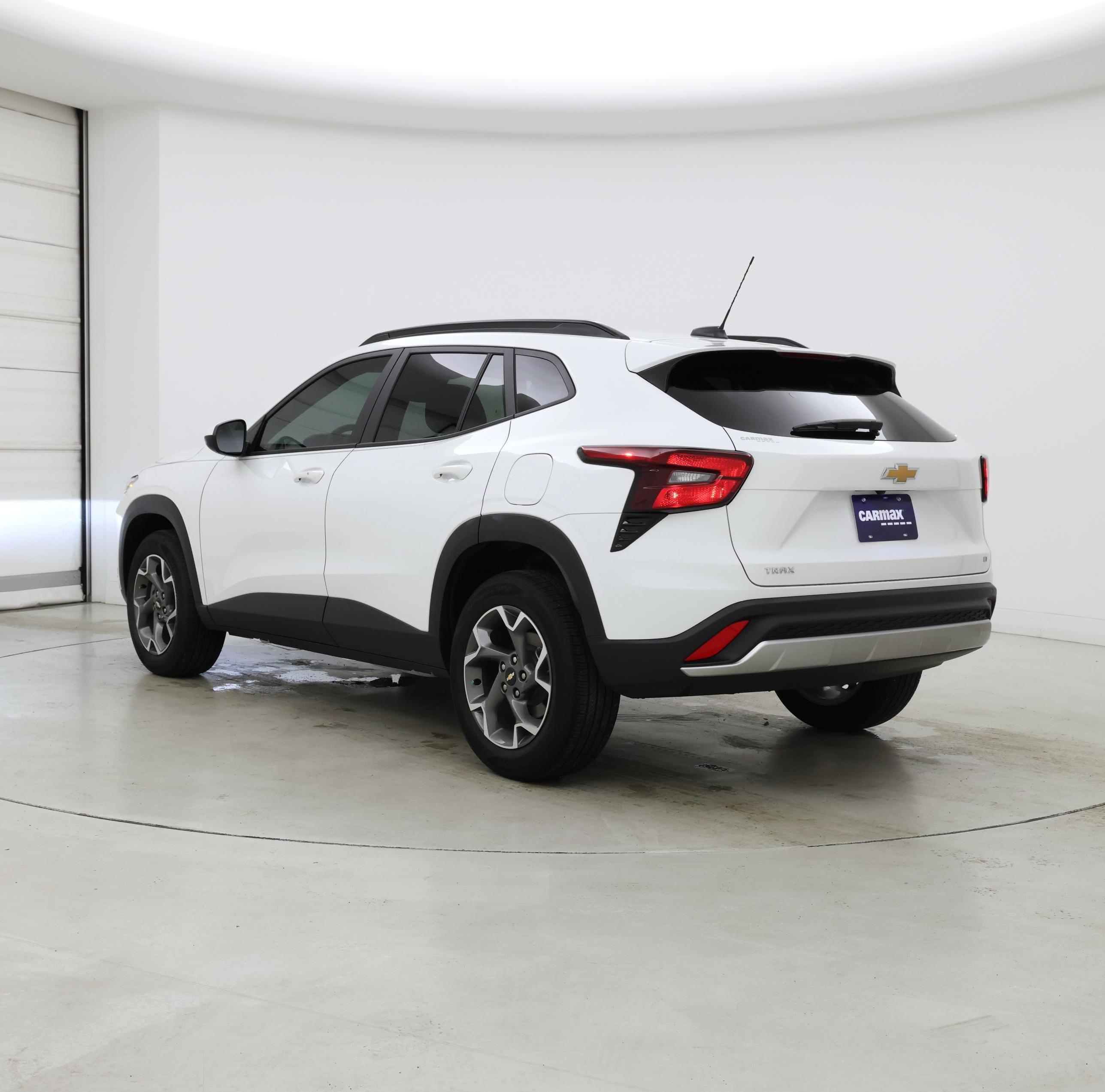 Thumbnail: 2025 Chevrolet Trax - 2