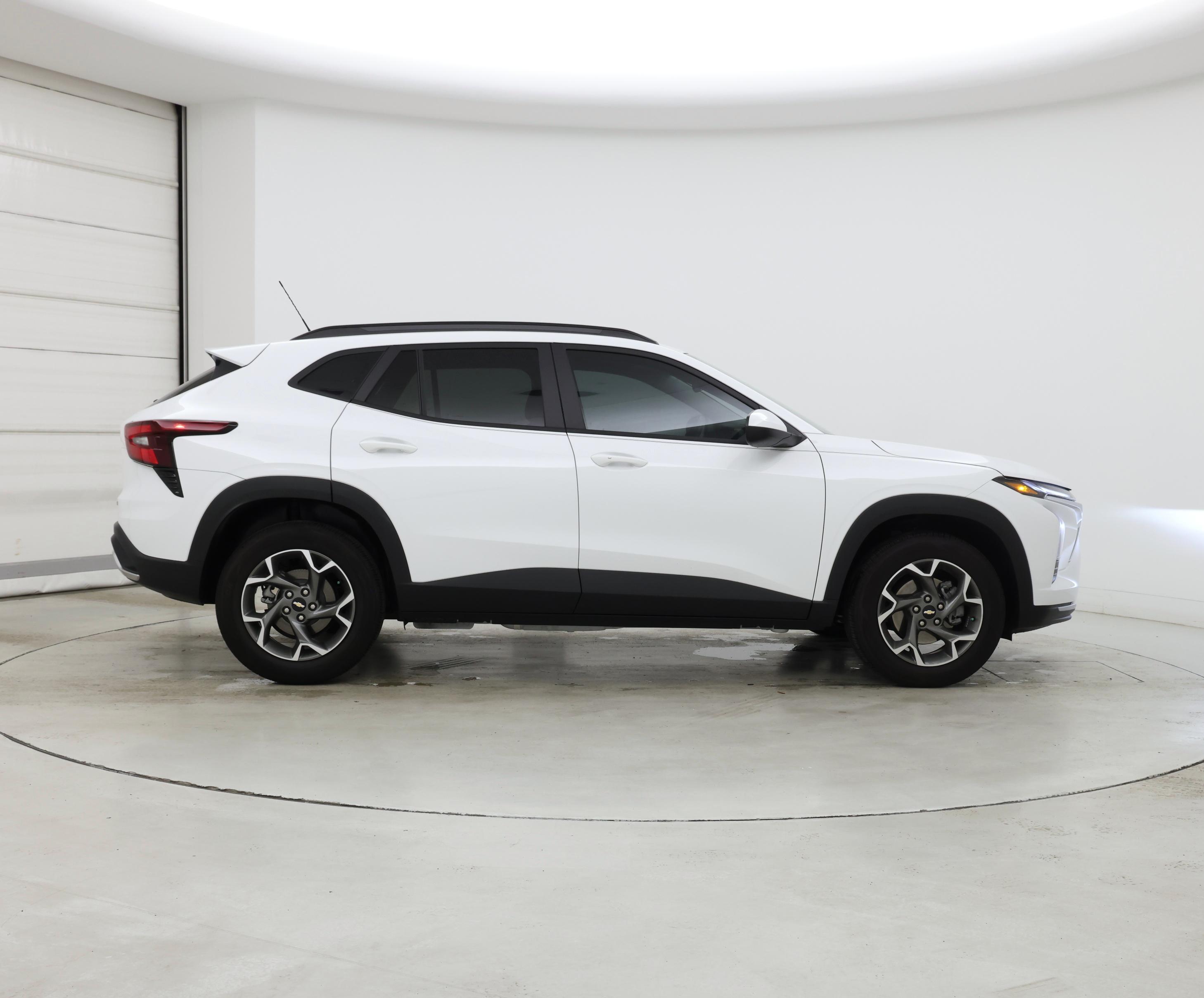 Thumbnail: 2025 Chevrolet Trax - 7
