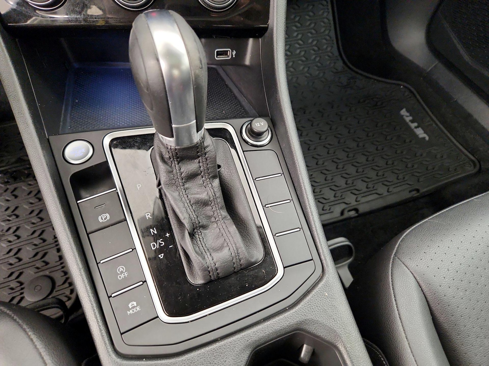 2019 Volkswagen Jetta SEL - Photo 18