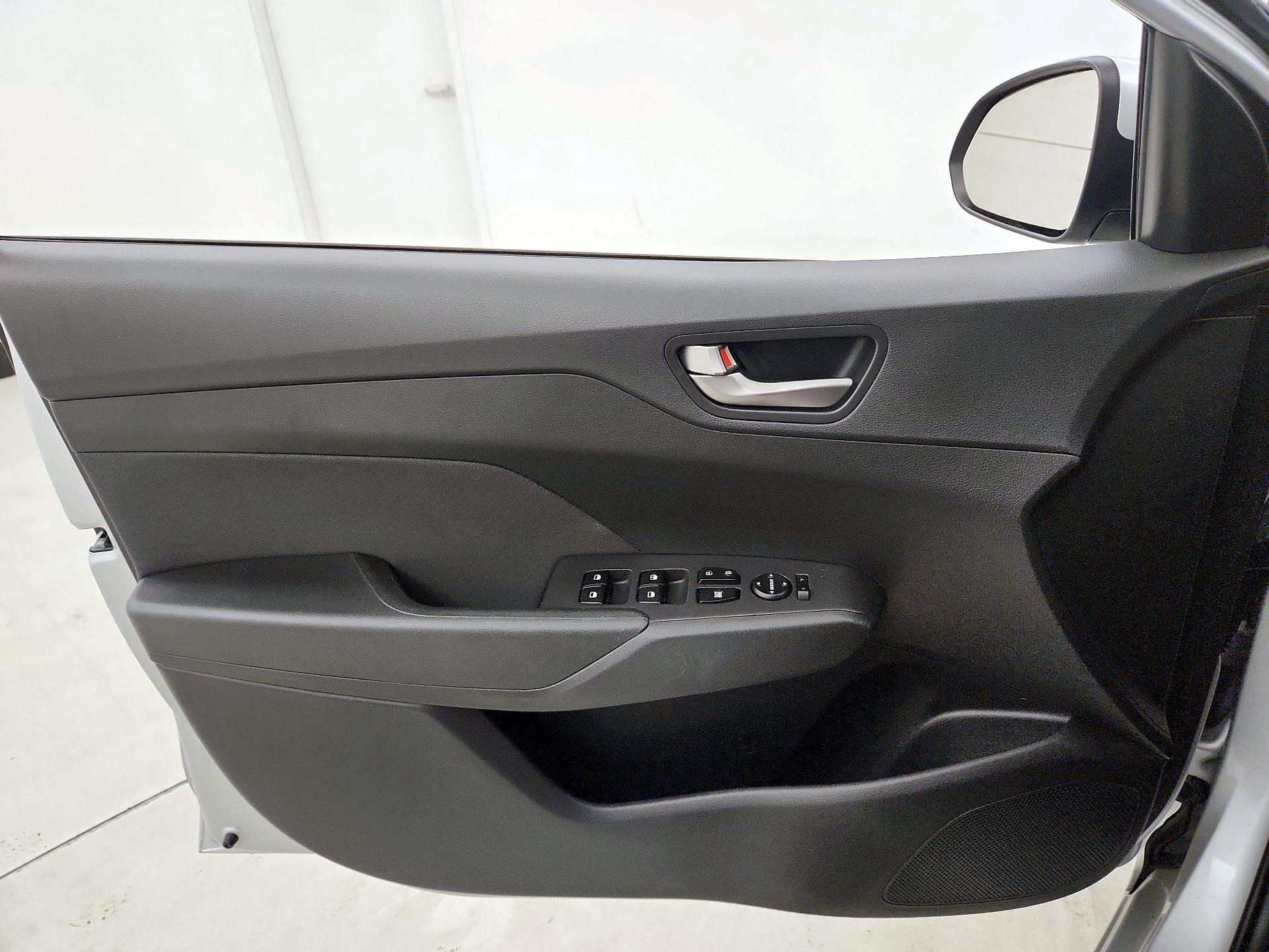 Thumbnail: 2019 Hyundai Accent - 12