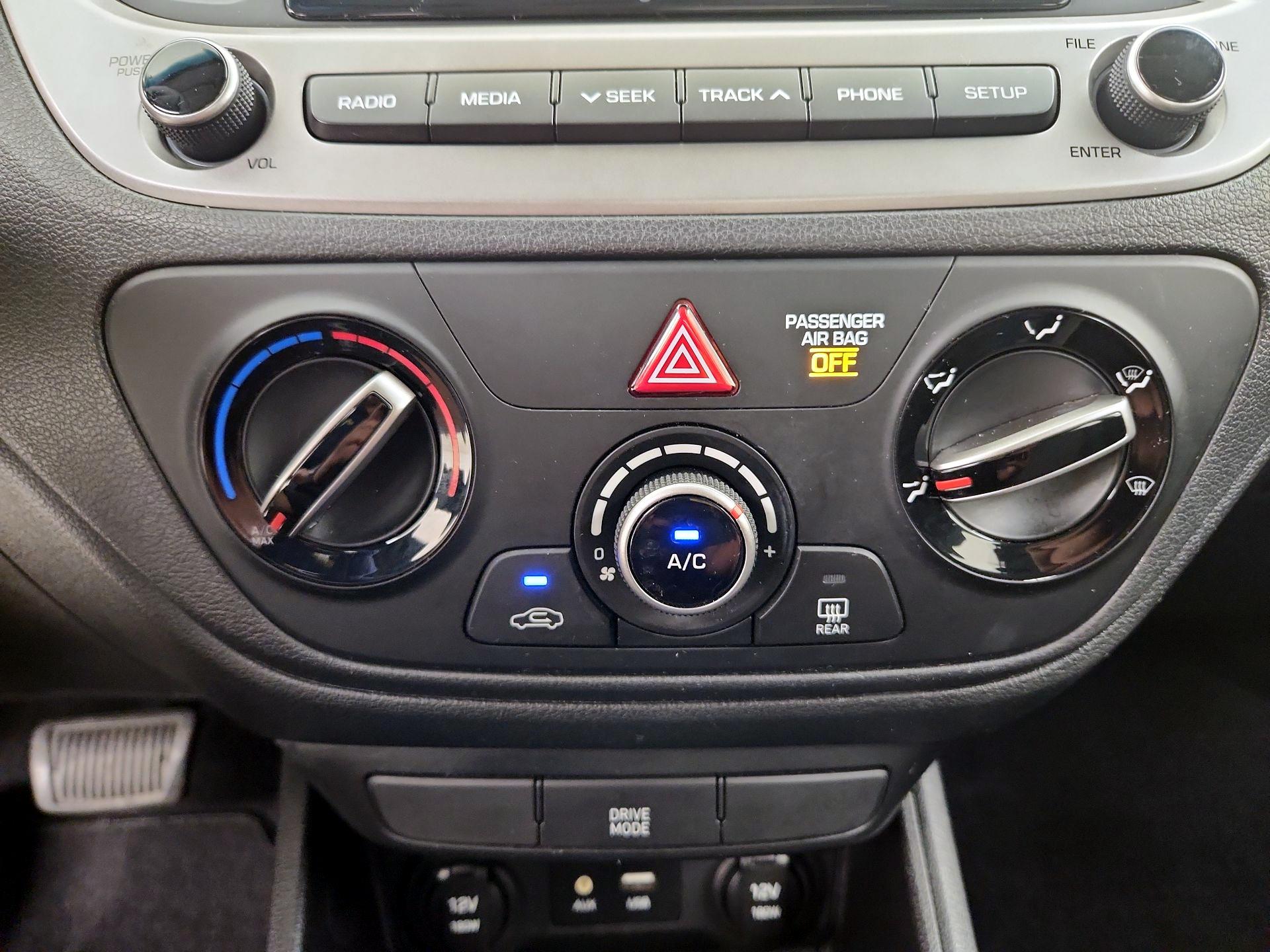 Thumbnail: 2019 Hyundai Accent - 16
