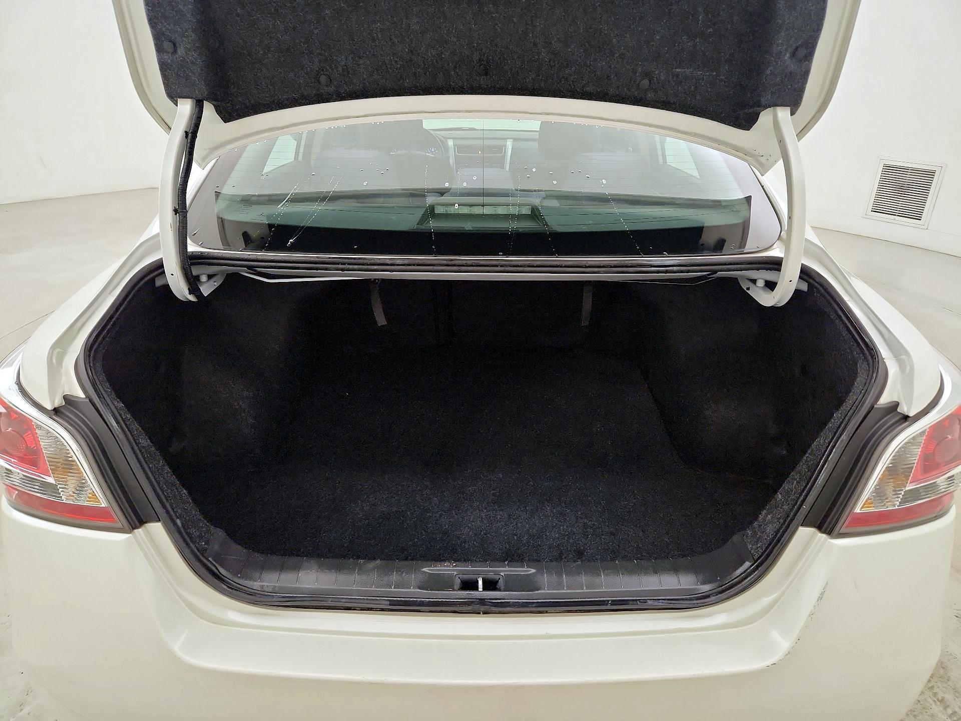 Thumbnail: 2014 Nissan Altima - 20