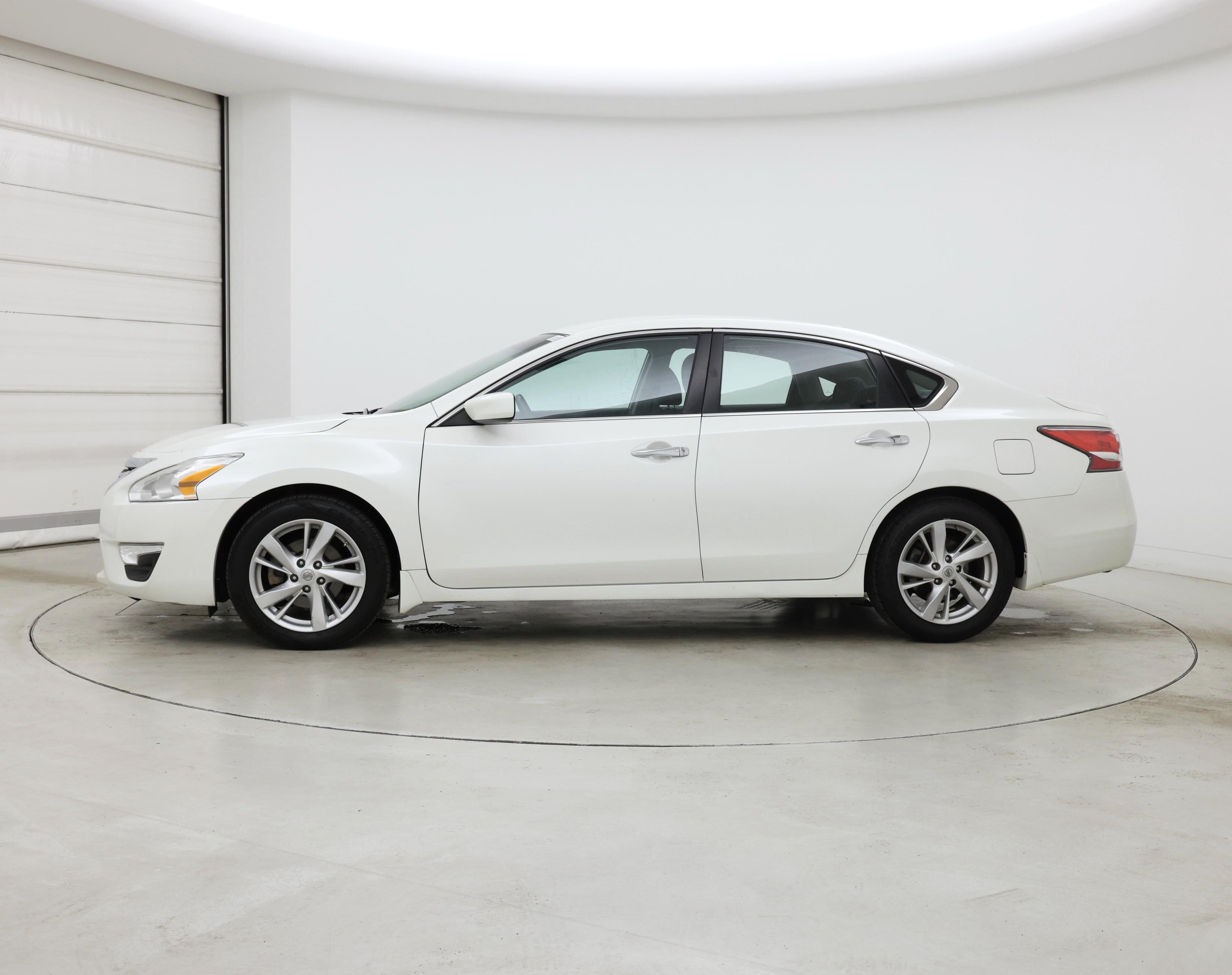 Thumbnail: 2014 Nissan Altima - 3