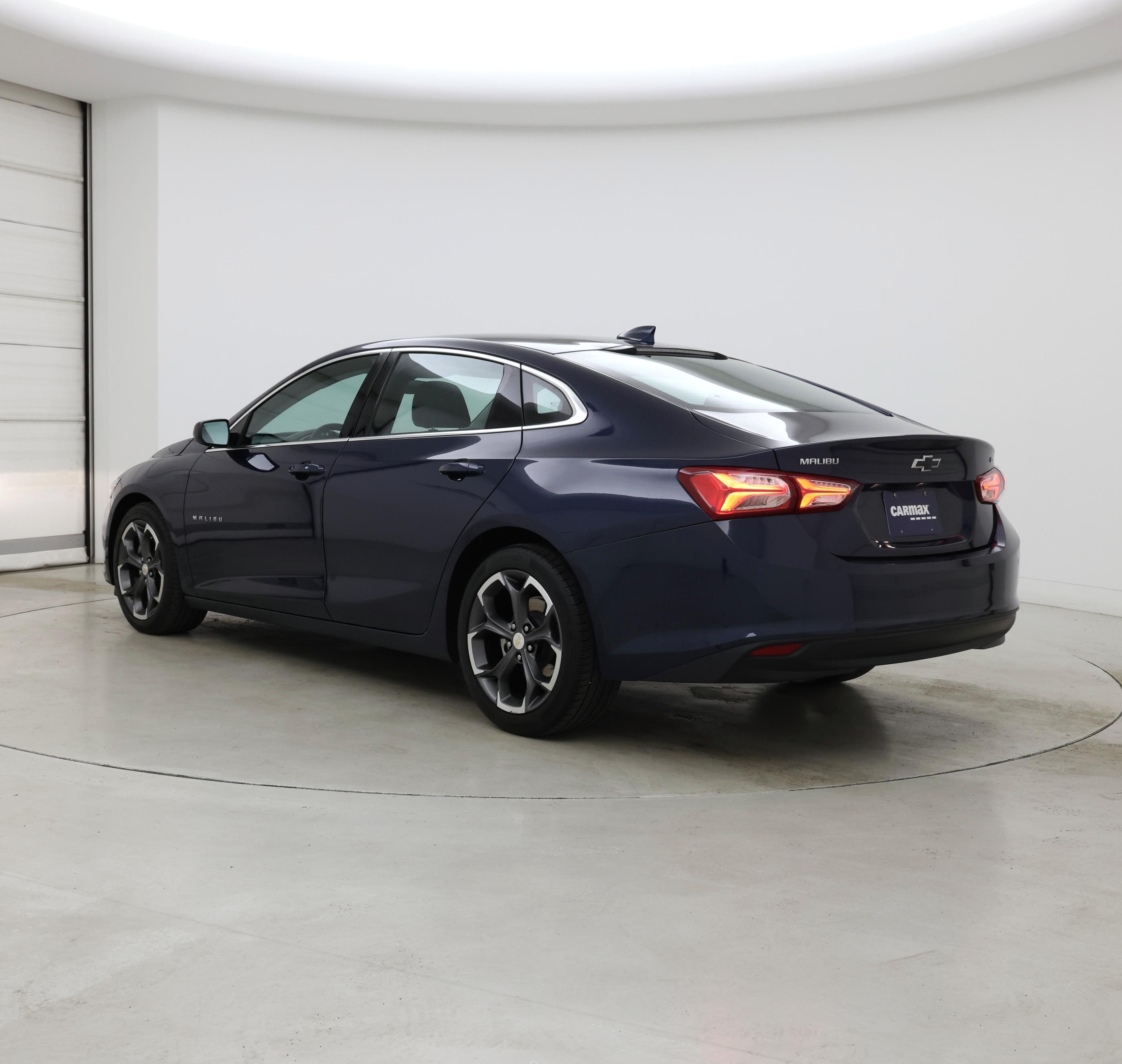 Thumbnail: 2022 Chevrolet Malibu - 2