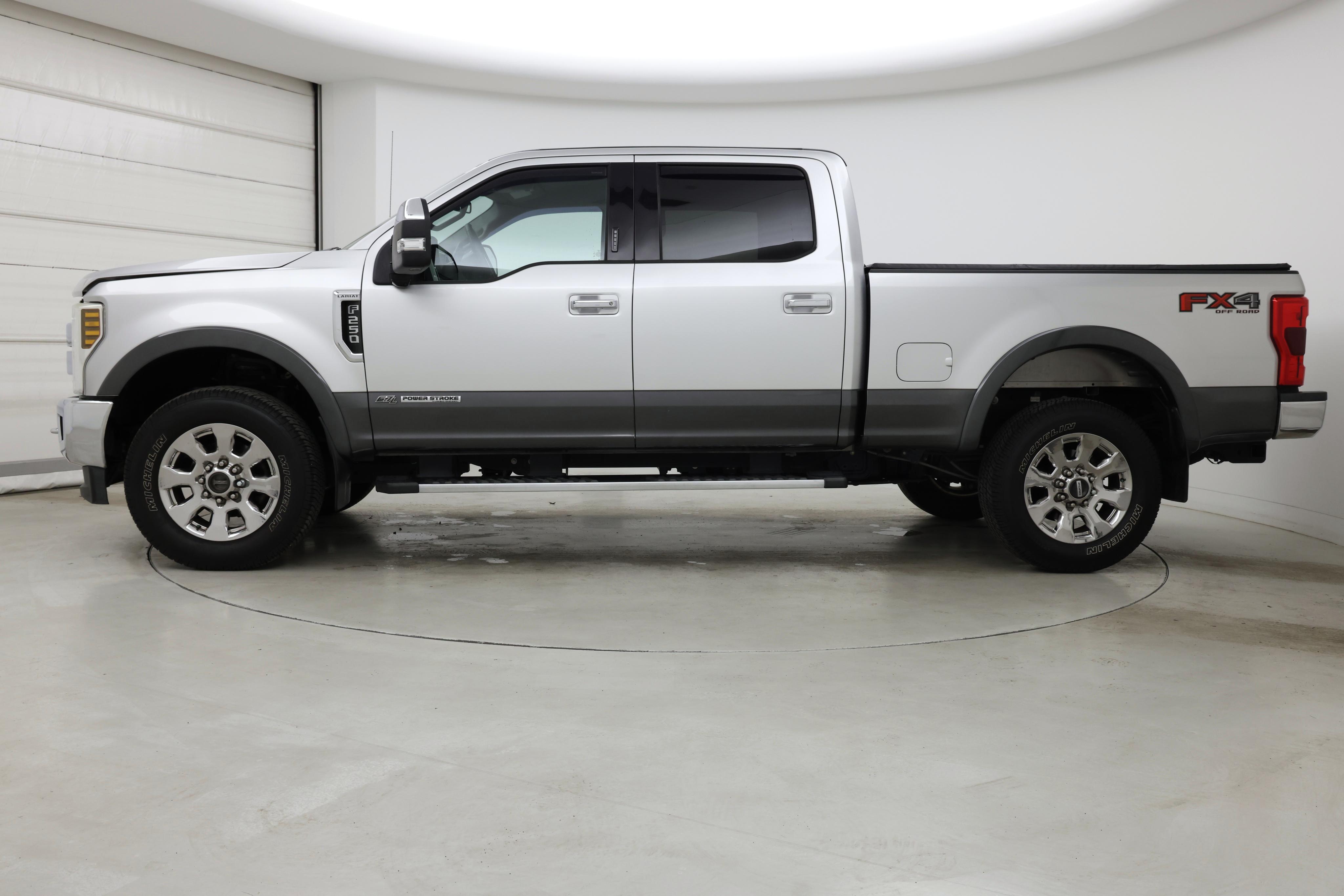 Thumbnail: 2019 Ford F-250 - 3