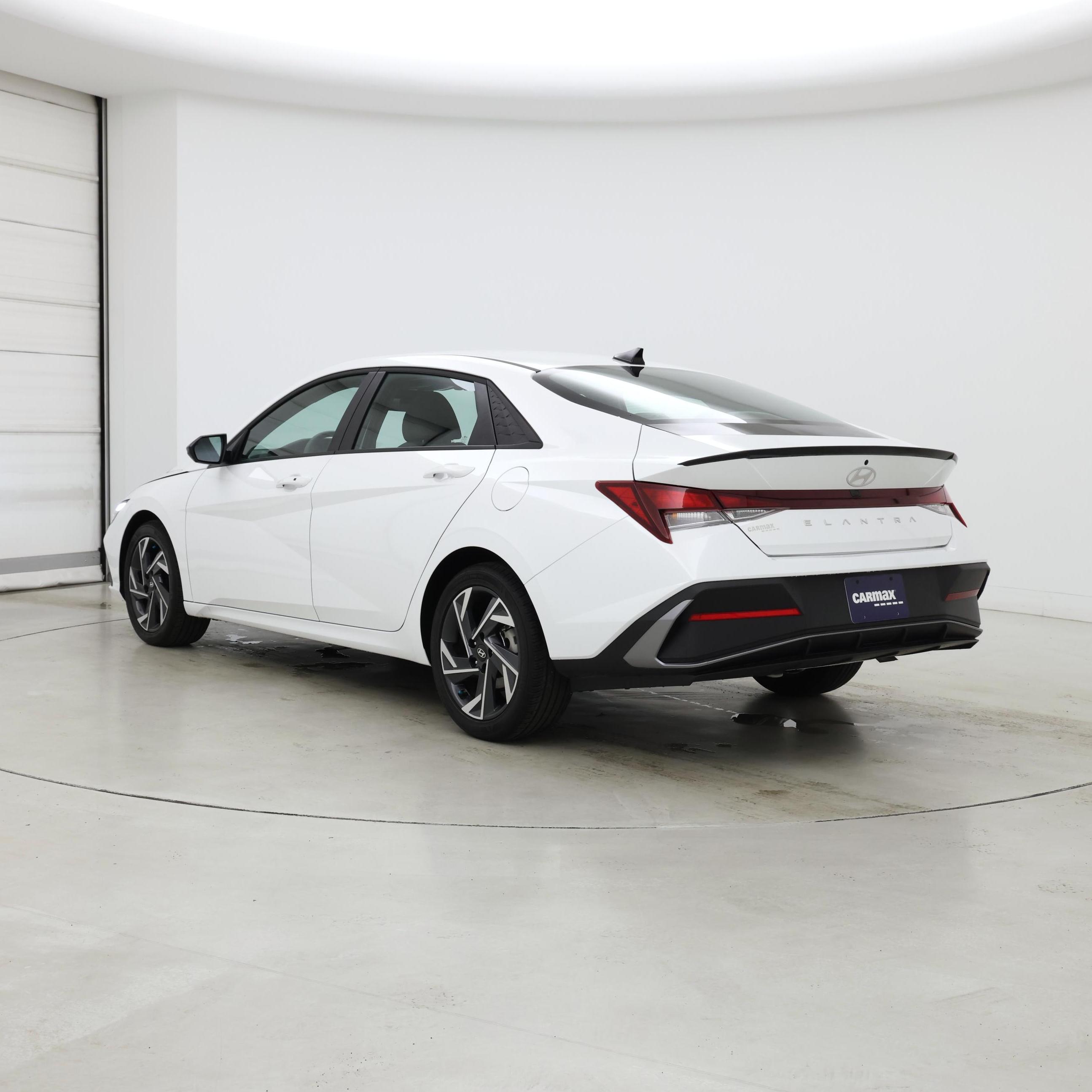 Thumbnail: 2025 Hyundai Elantra - 2