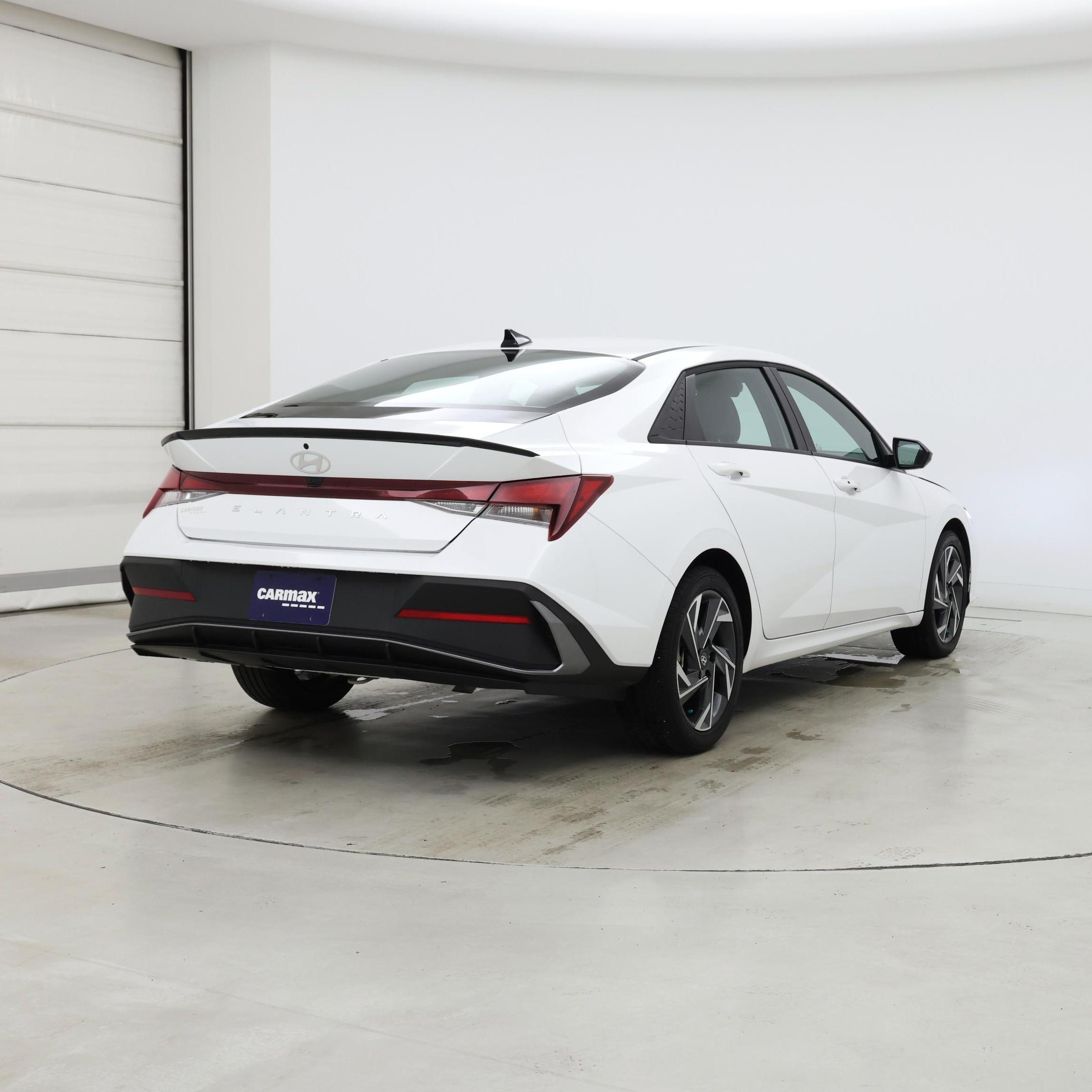 Thumbnail: 2025 Hyundai Elantra - 8