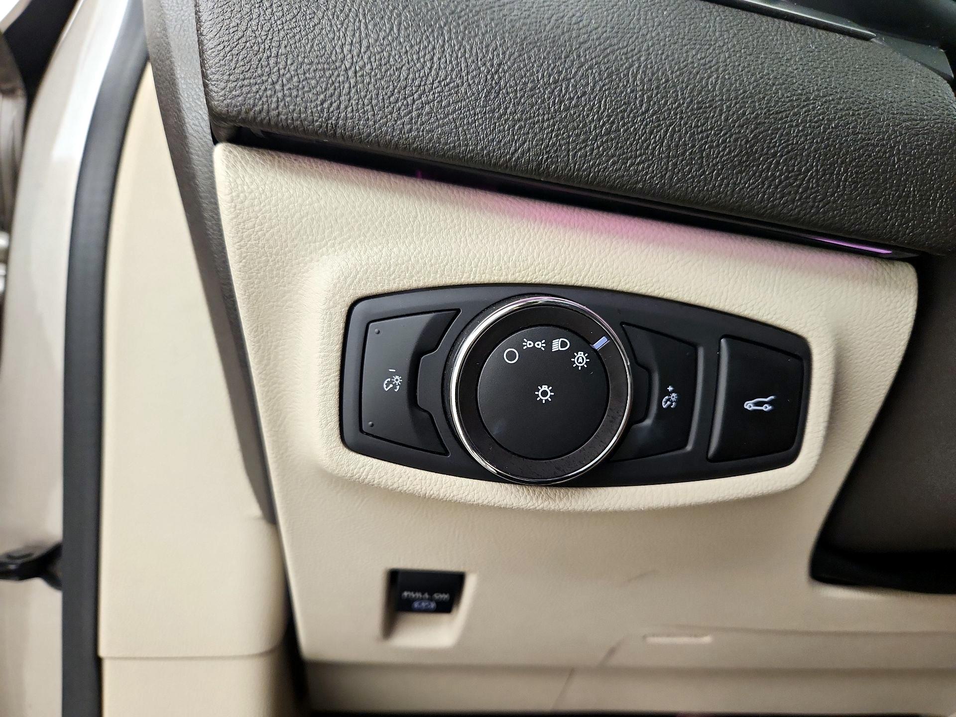 Thumbnail: 2019 Lincoln MKC - 13