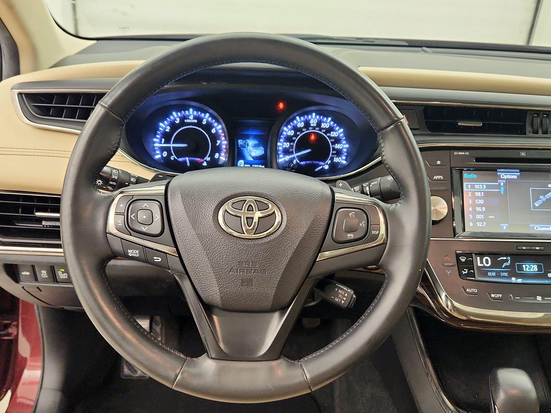 Thumbnail: 2015 Toyota Avalon - 10