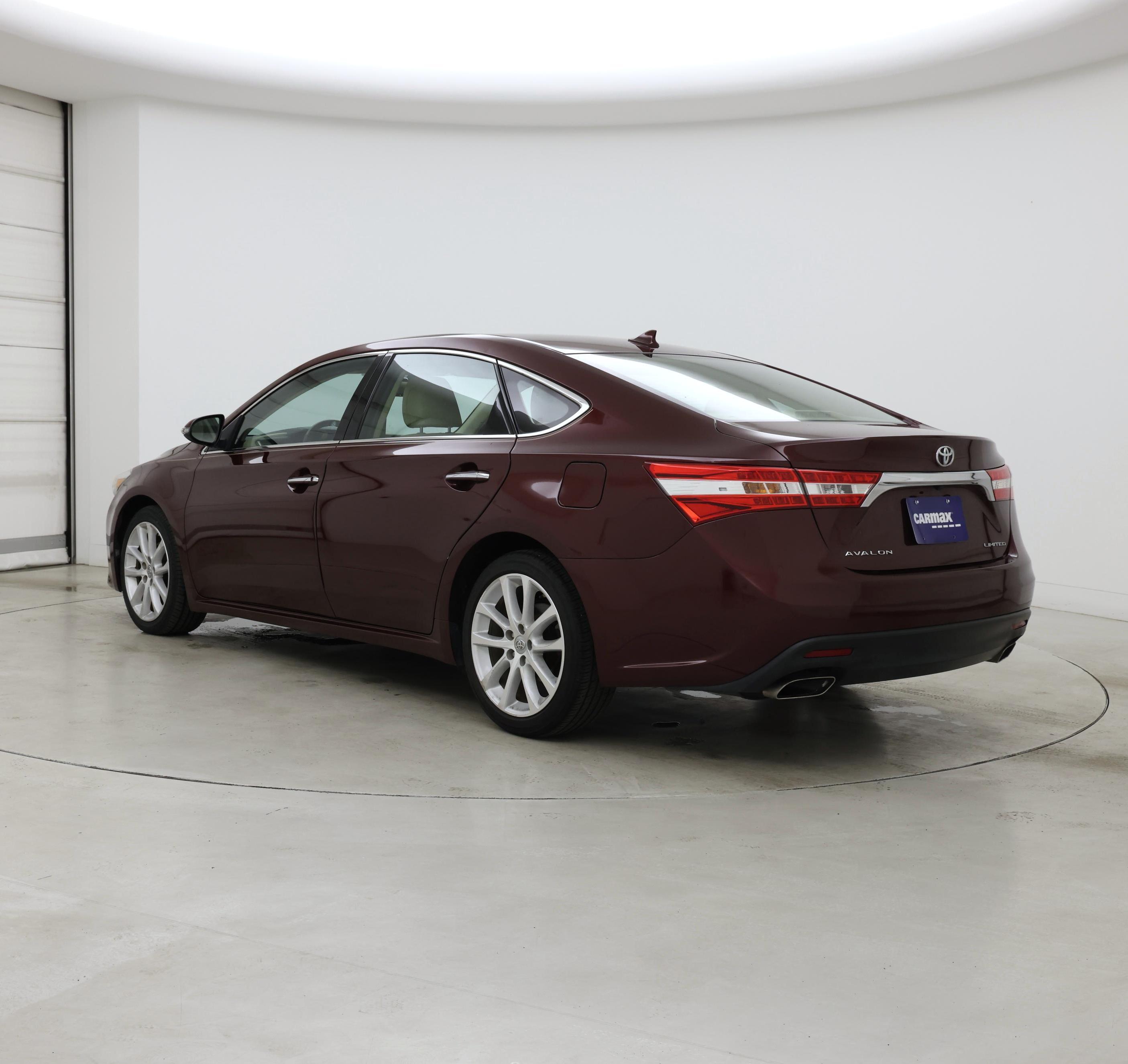 Thumbnail: 2015 Toyota Avalon - 2