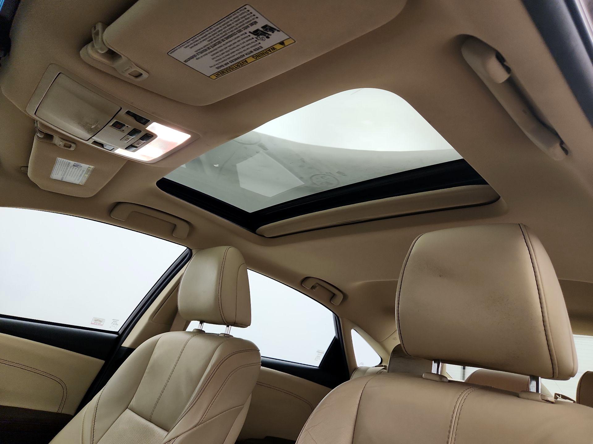 Thumbnail: 2015 Toyota Avalon - 19