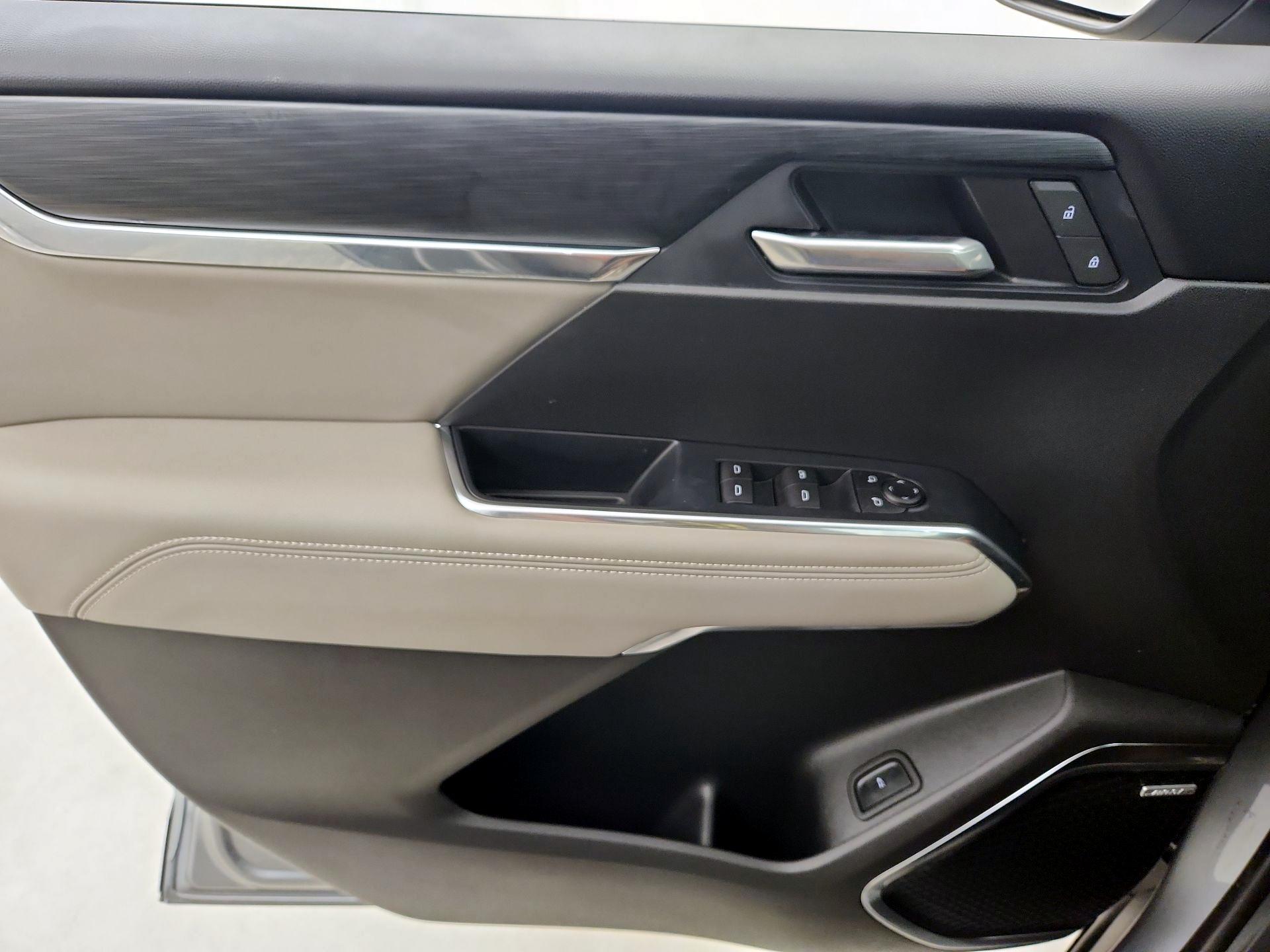 Thumbnail: 2025 GMC Acadia - 12