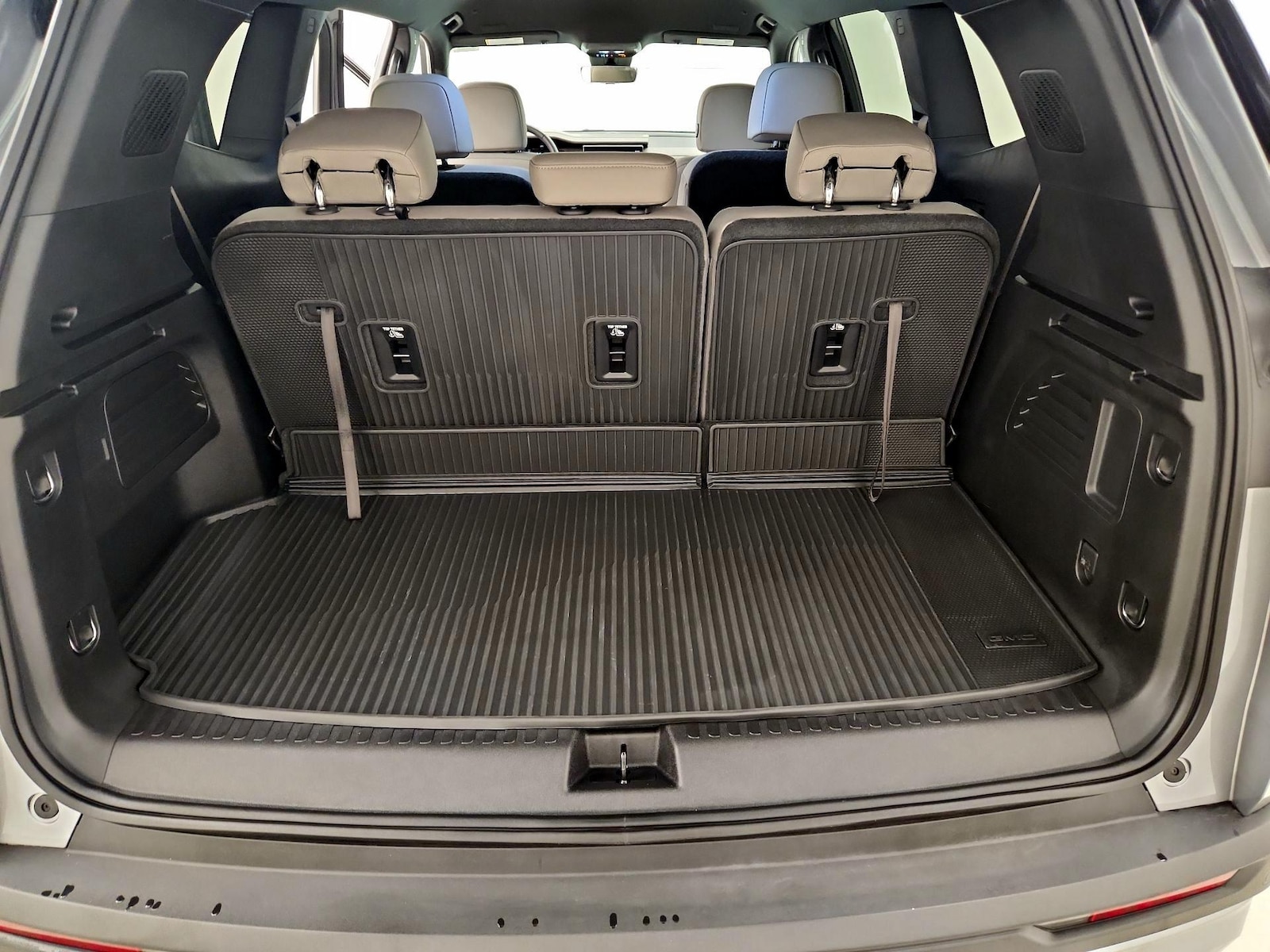 2025 GMC Acadia Elevation - Photo 23
