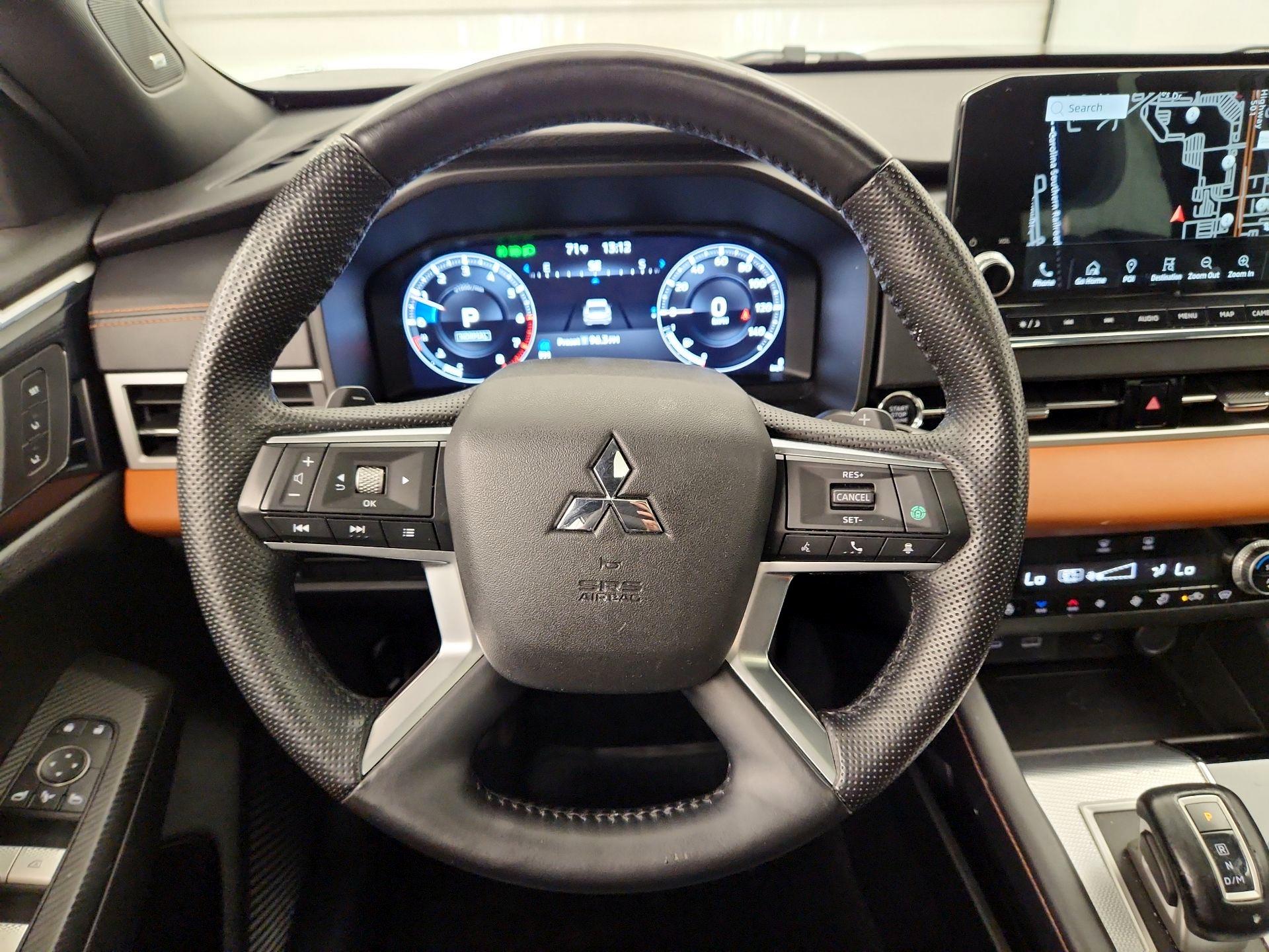 Thumbnail: 2022 Mitsubishi Outlander - 10