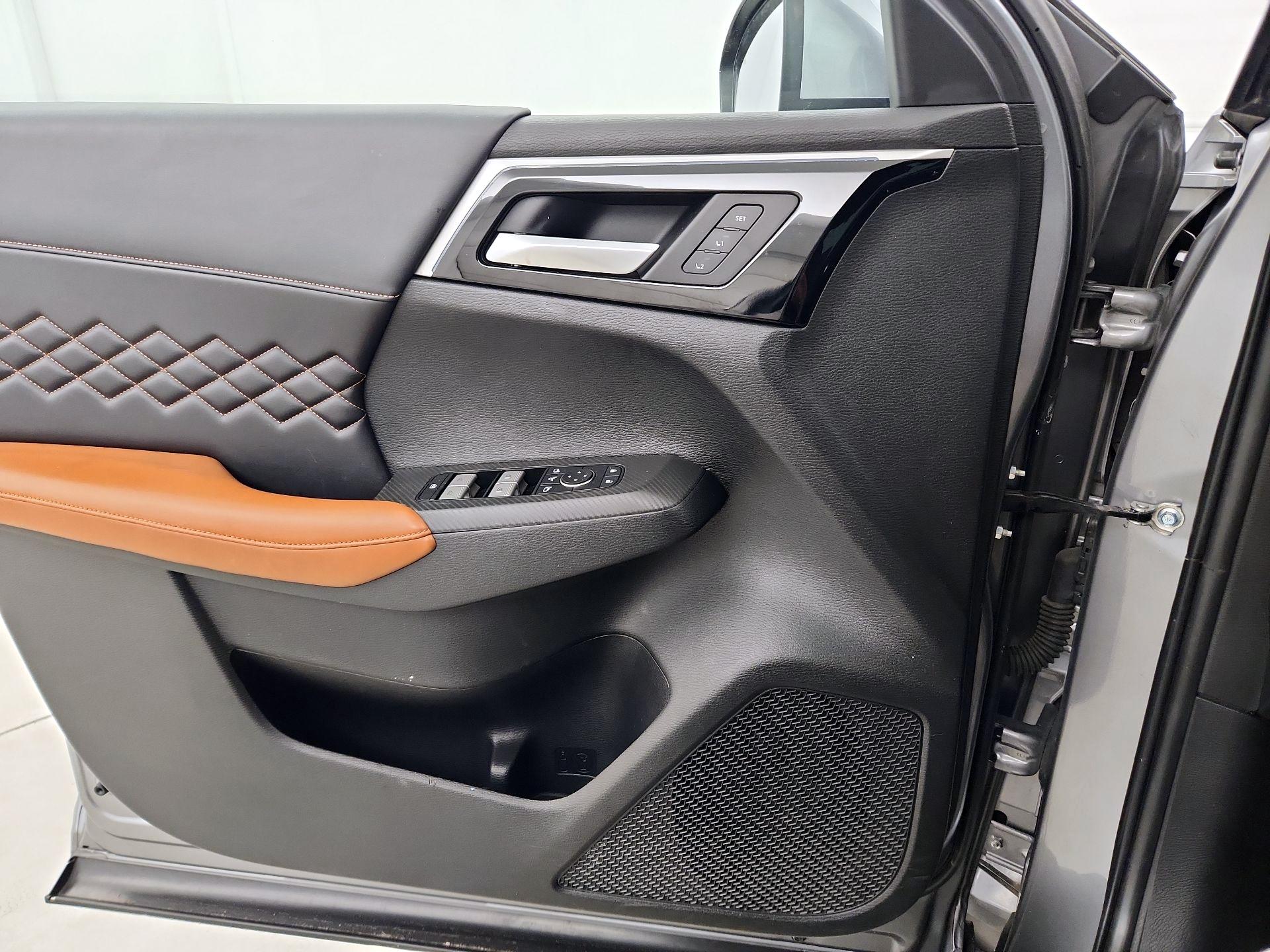 Thumbnail: 2022 Mitsubishi Outlander - 12